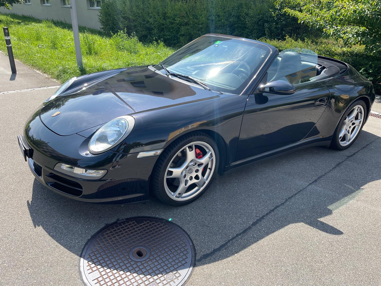 PORSCHE 911 Carrera 4S-image-3
