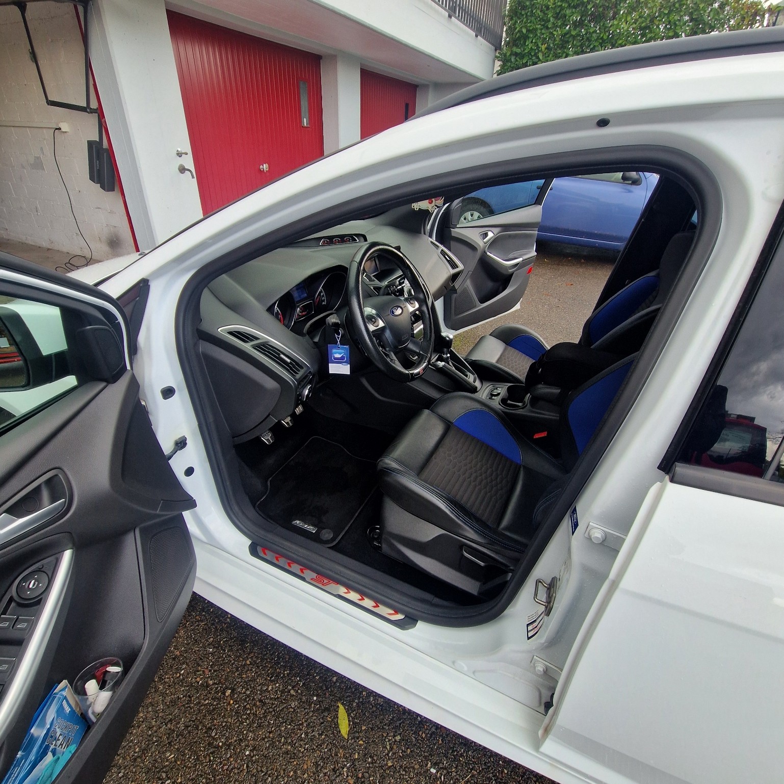 FORD Focus 2.0 SCTi ST-2-image-6