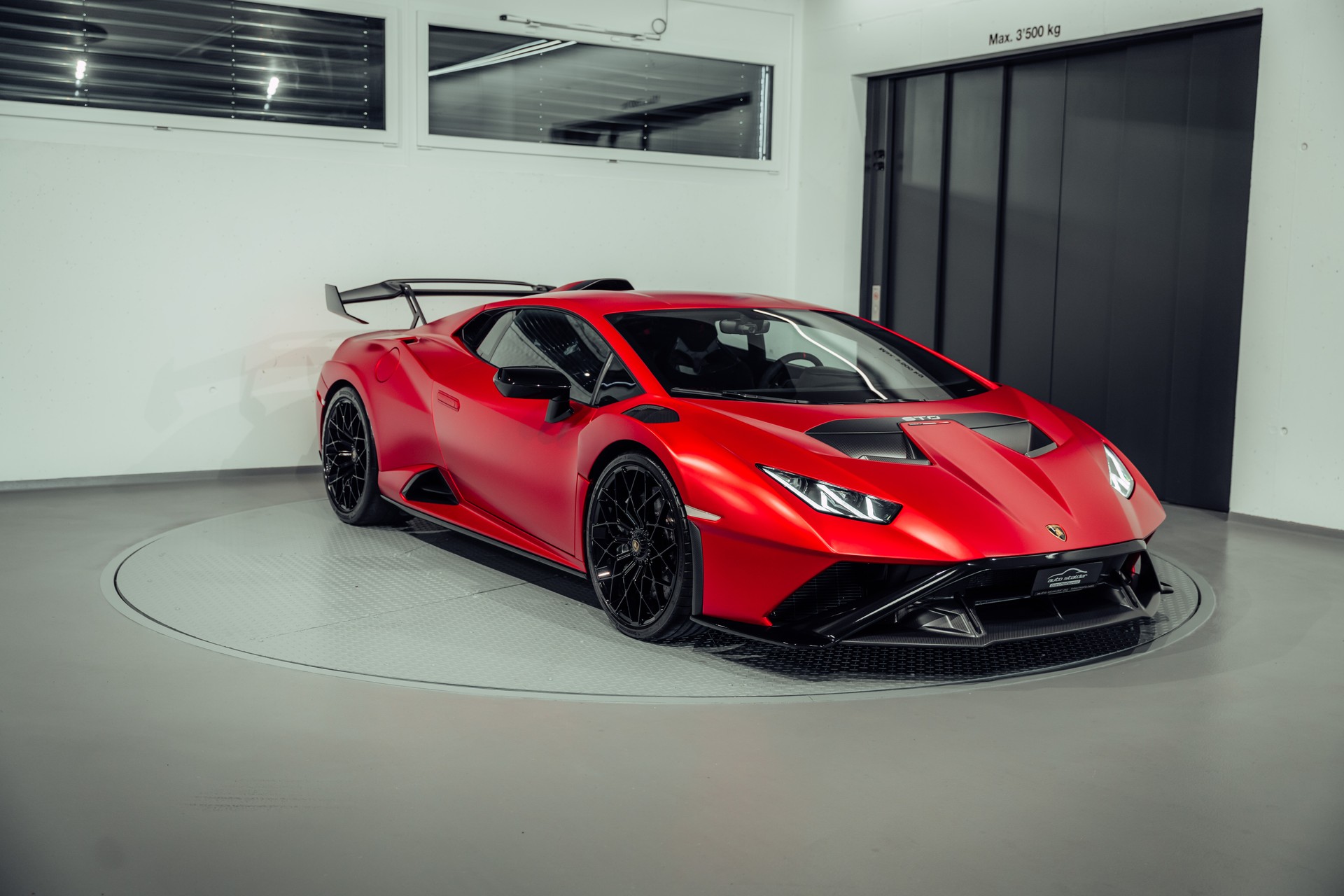 LAMBORGHINI Huracan STO Coupé DCT RWD-image-2