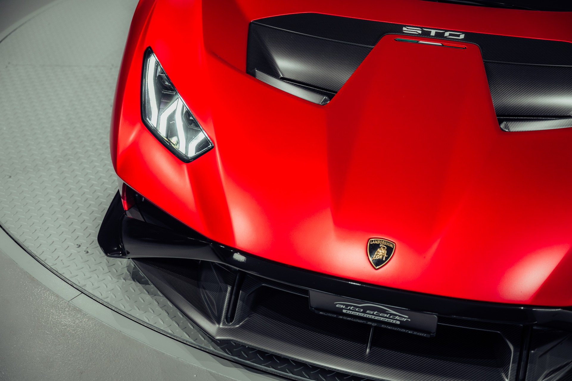 LAMBORGHINI Huracan STO Coupé DCT RWD-image-4