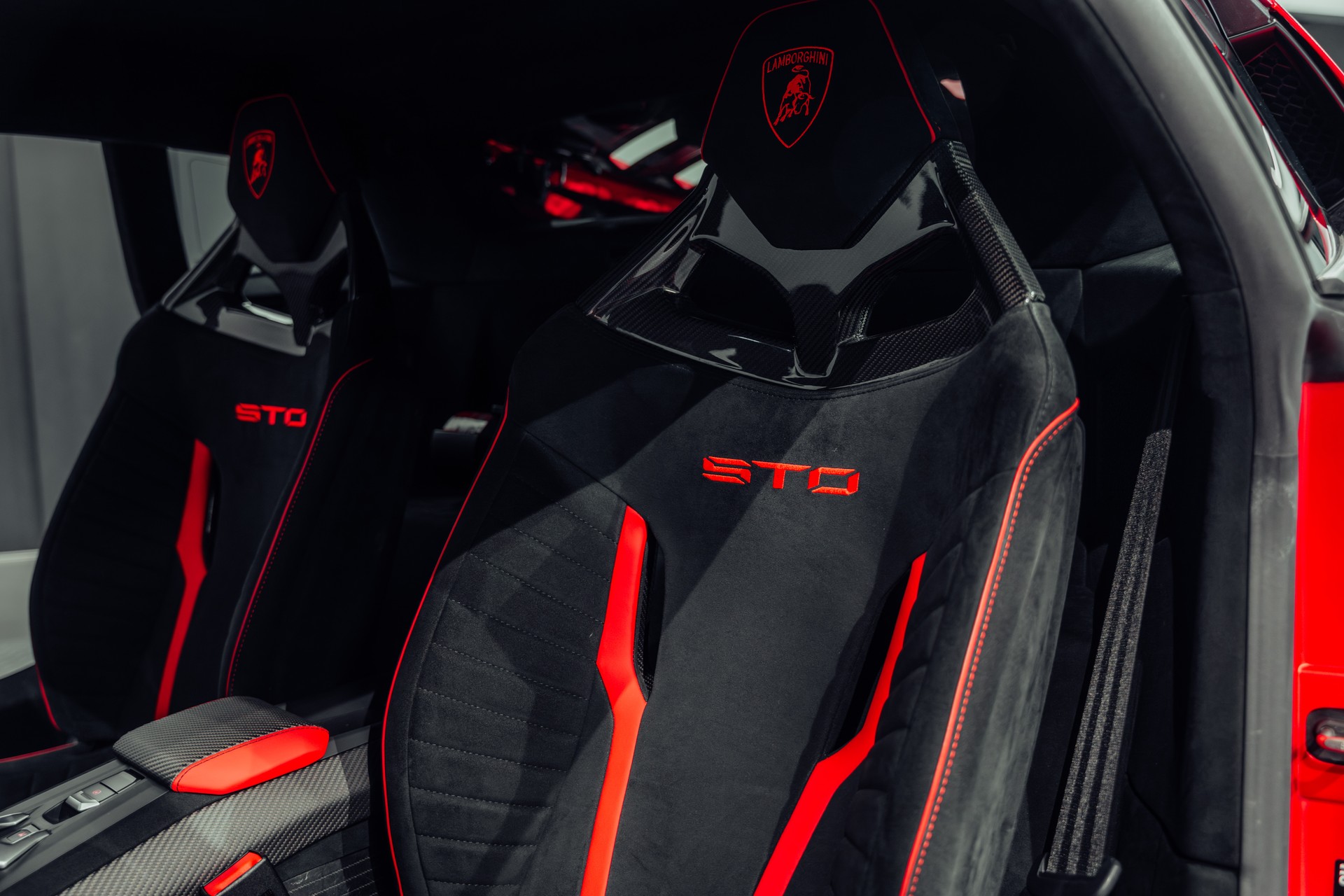 LAMBORGHINI Huracan STO Coupé DCT RWD-image-31