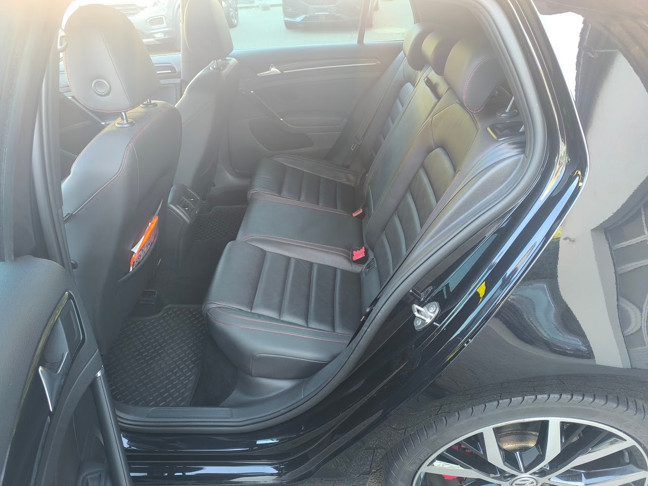 VW Golf 2.0 TSI GTI Performance DSG-image-4