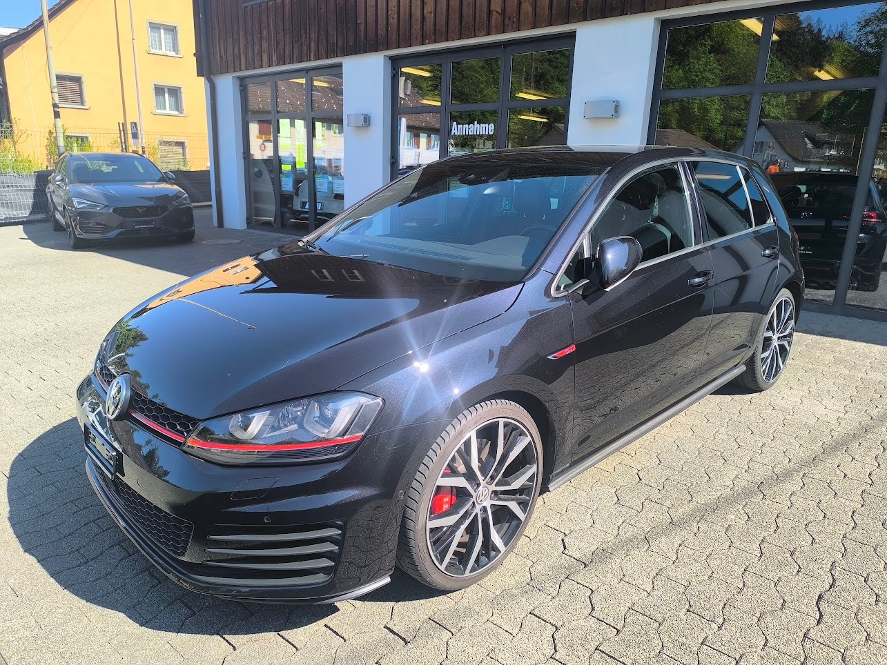 VW Golf 2.0 TSI GTI Performance DSG-image-12