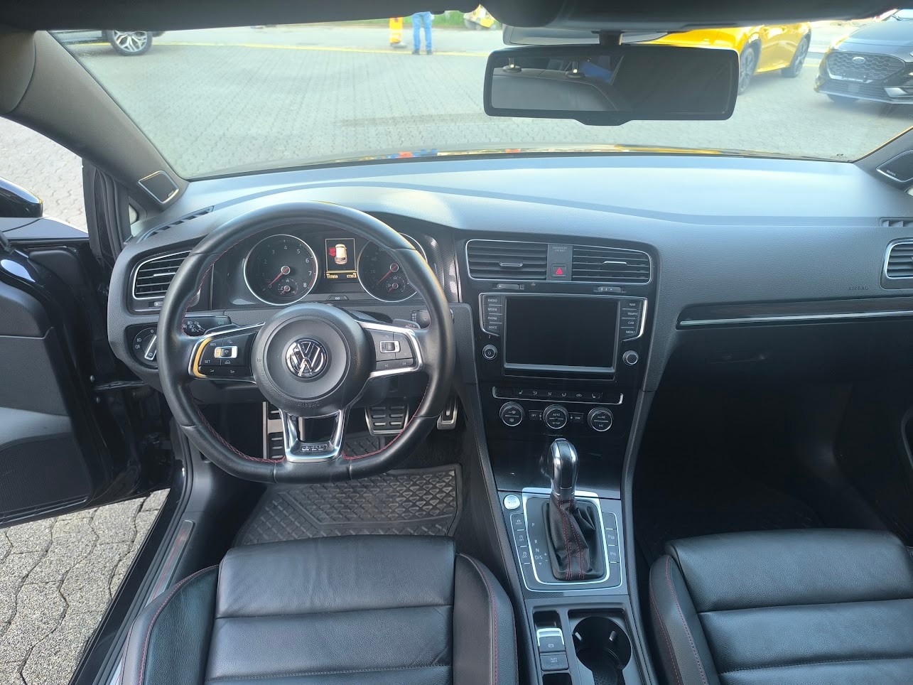 VW Golf 2.0 TSI GTI Performance DSG-image-5