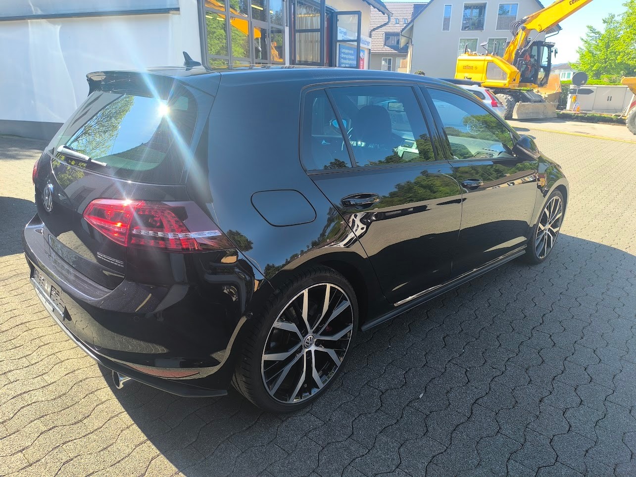 VW Golf 2.0 TSI GTI Performance DSG-image-15