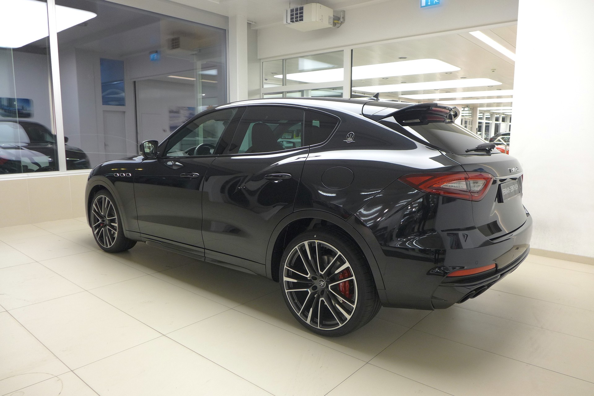 MASERATI Levante 3.8 V8 Trofeo Q4 Automatica-image-6