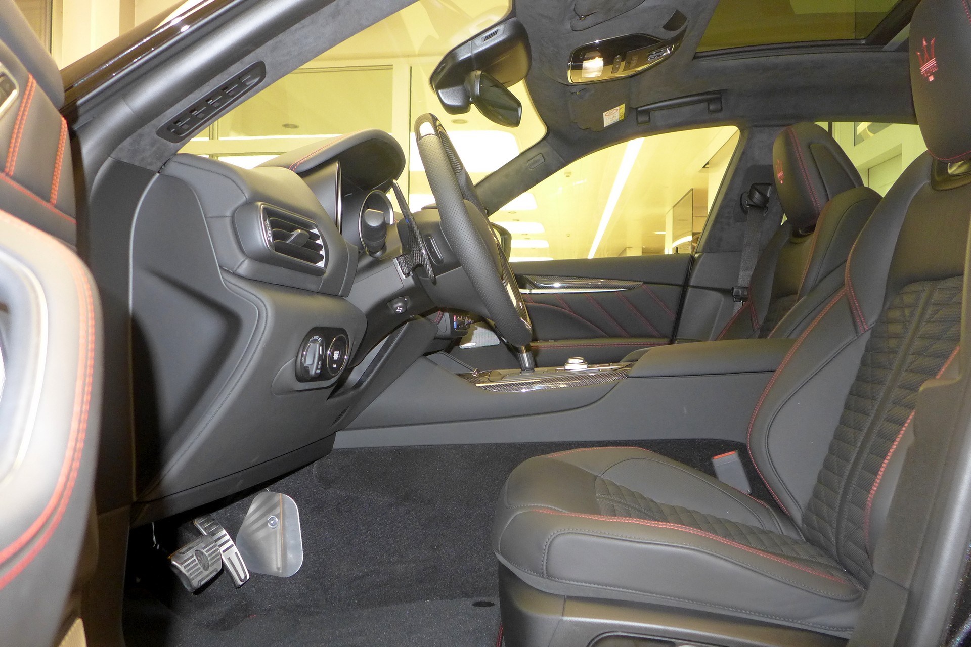 MASERATI Levante 3.8 V8 Trofeo Q4 Automatica-image-7