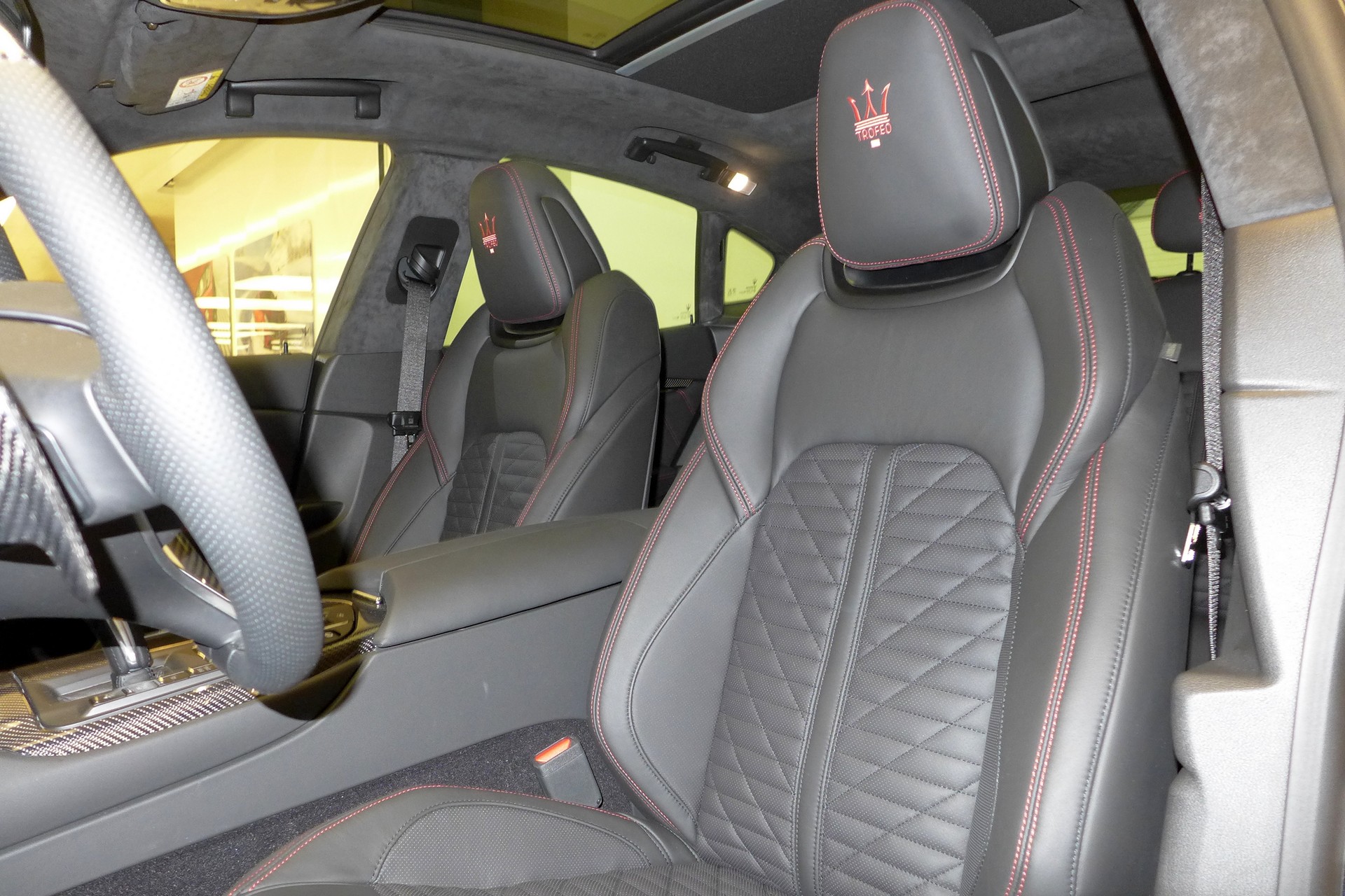 MASERATI Levante 3.8 V8 Trofeo Q4 Automatica-image-8