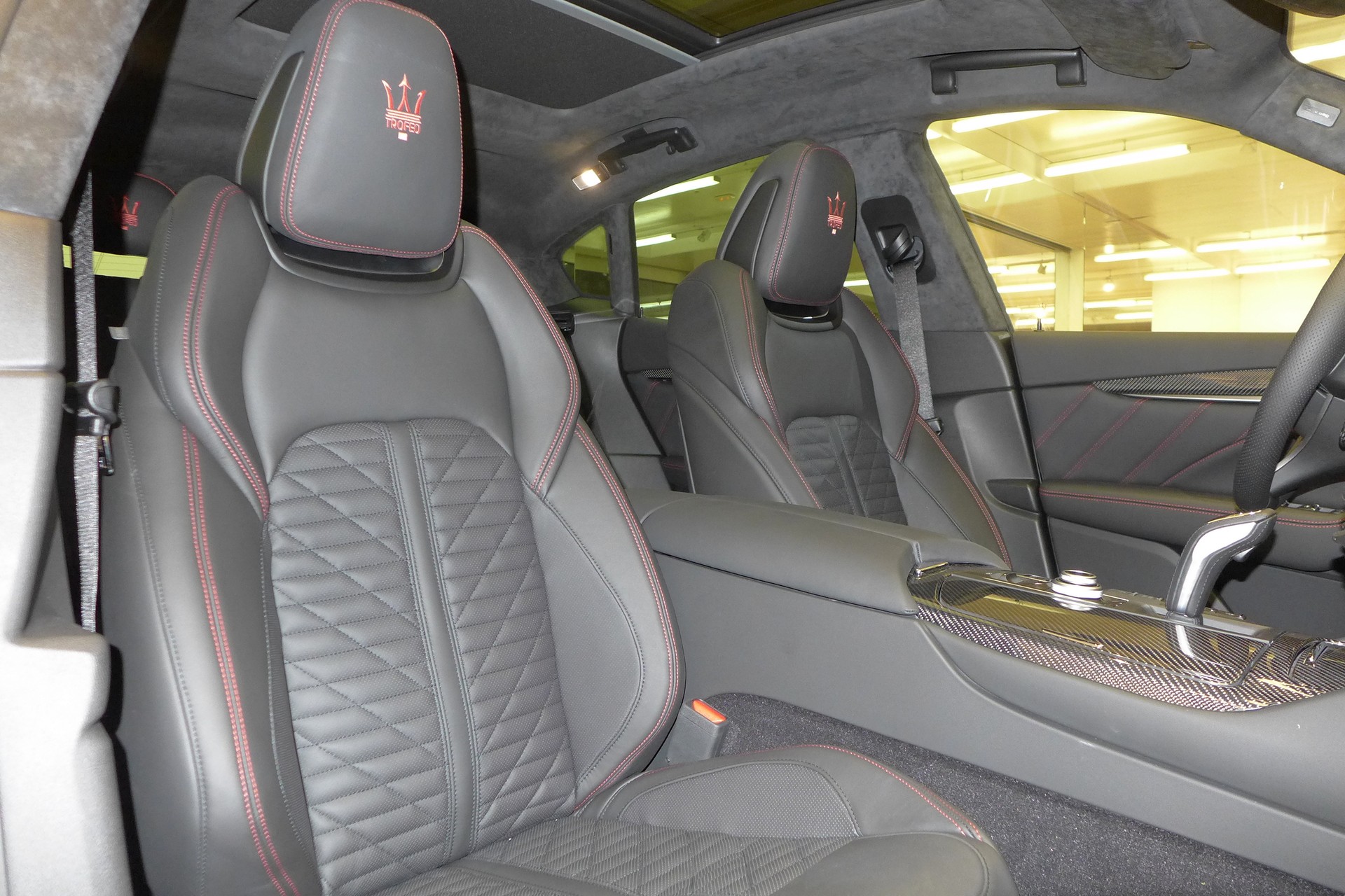 MASERATI Levante 3.8 V8 Trofeo Q4 Automatica-image-11