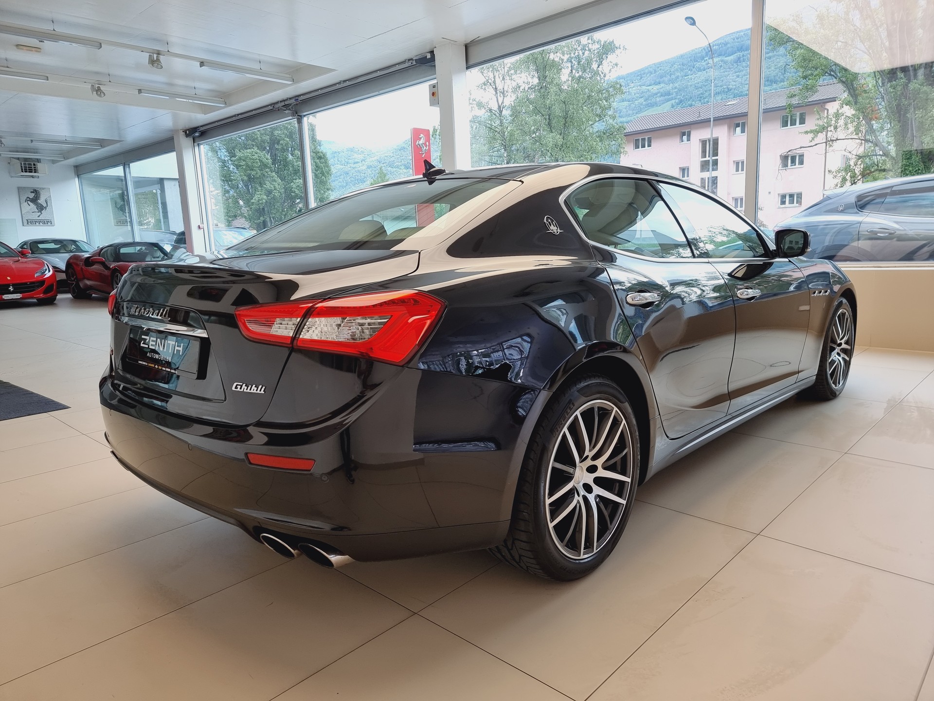 MASERATI Ghibli S Q4 3.0 V6 Automatica-image-4
