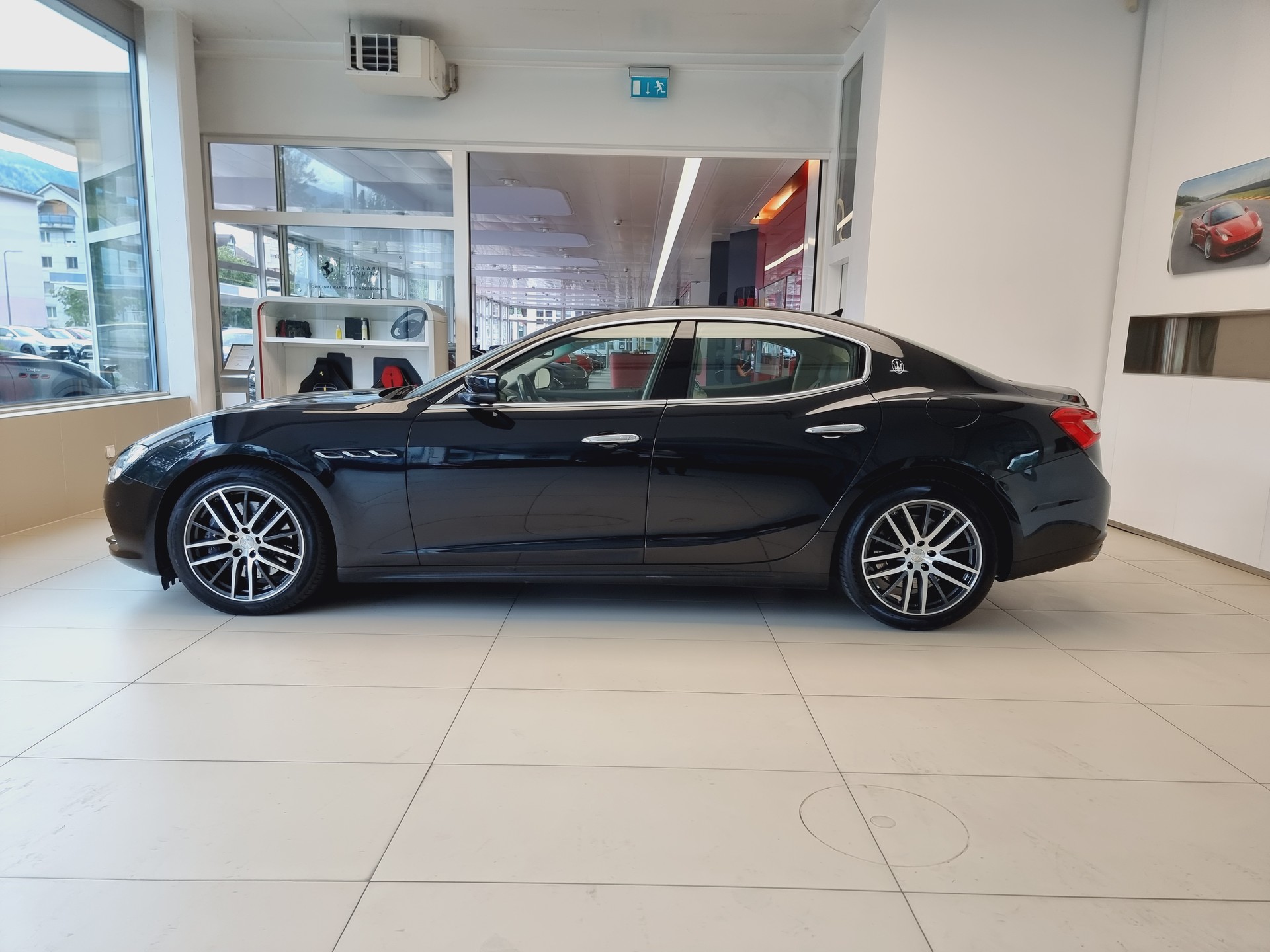 MASERATI Ghibli S Q4 3.0 V6 Automatica-image-7
