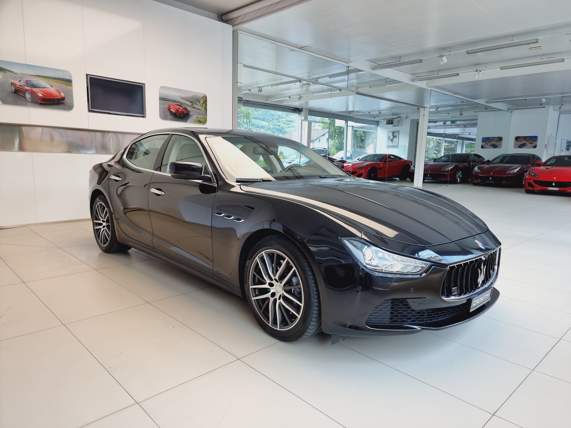 MASERATI Ghibli S Q4 3.0 V6 Automatica-image-2