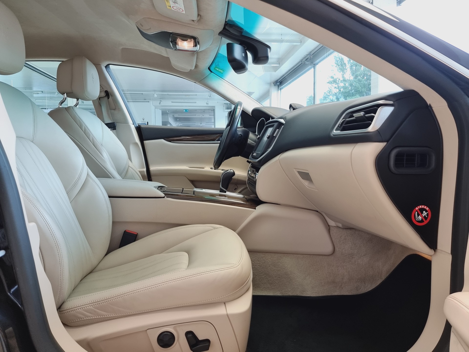 MASERATI Ghibli S Q4 3.0 V6 Automatica-image-9