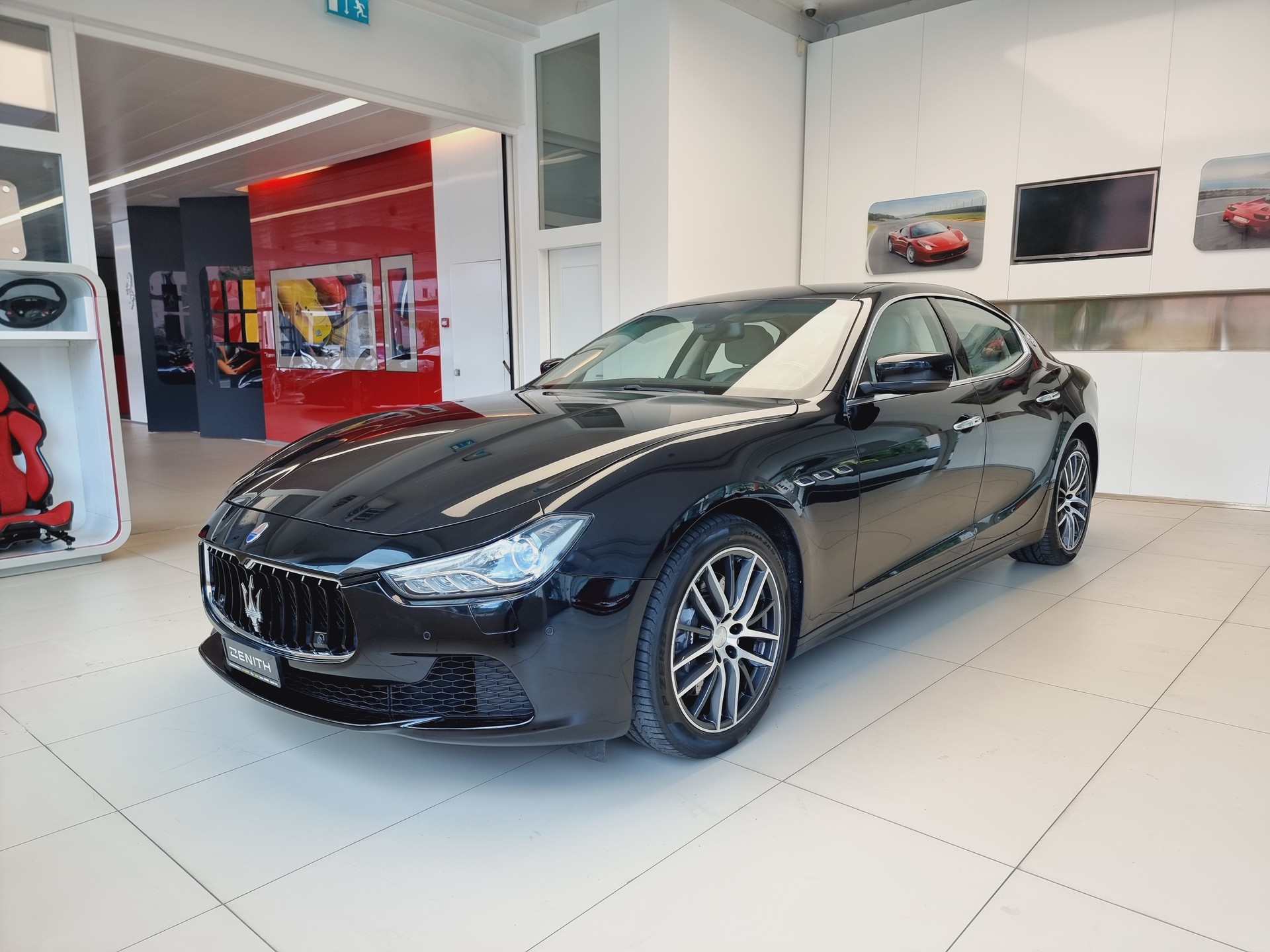 MASERATI Ghibli S Q4 3.0 V6 Automatica-image-0