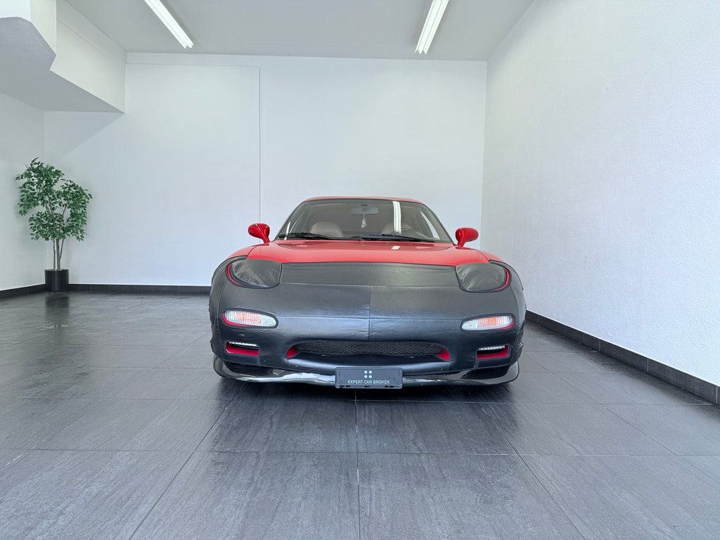 MAZDA Twin Turbo-showroom-element-3