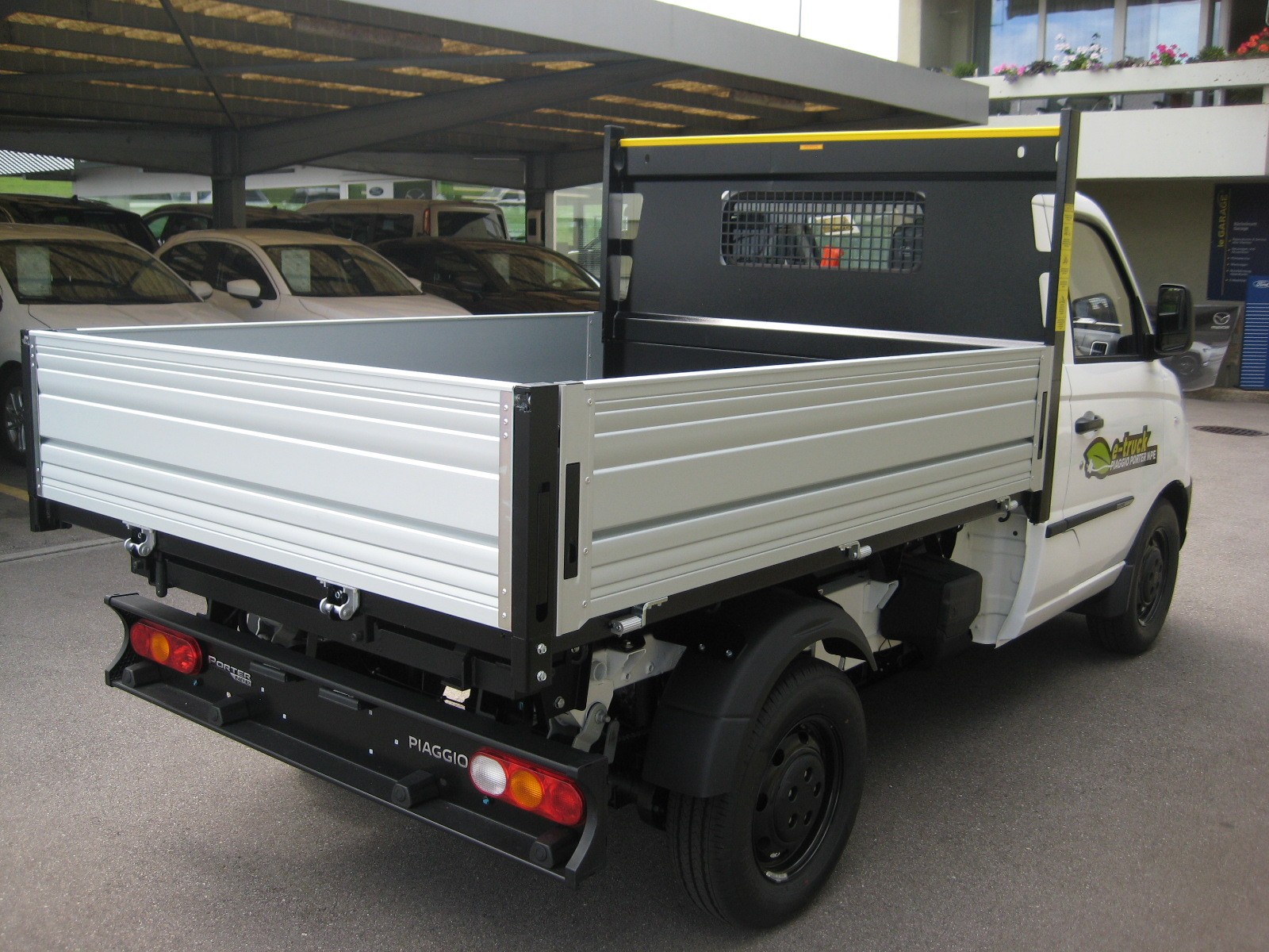PIAGGIO NPe Elektro Kipper-image-3