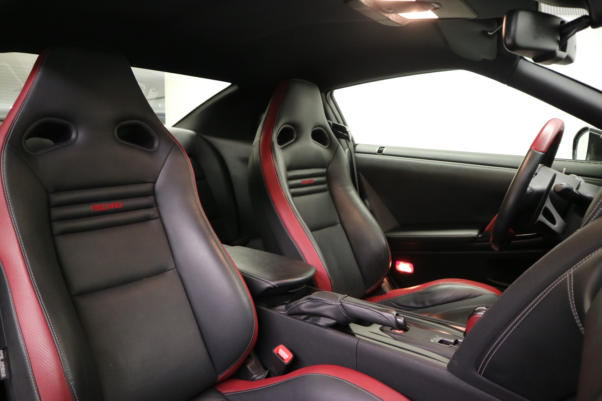 NISSAN GT-R 3.8 V6 Biturbo Black Edition-image-7