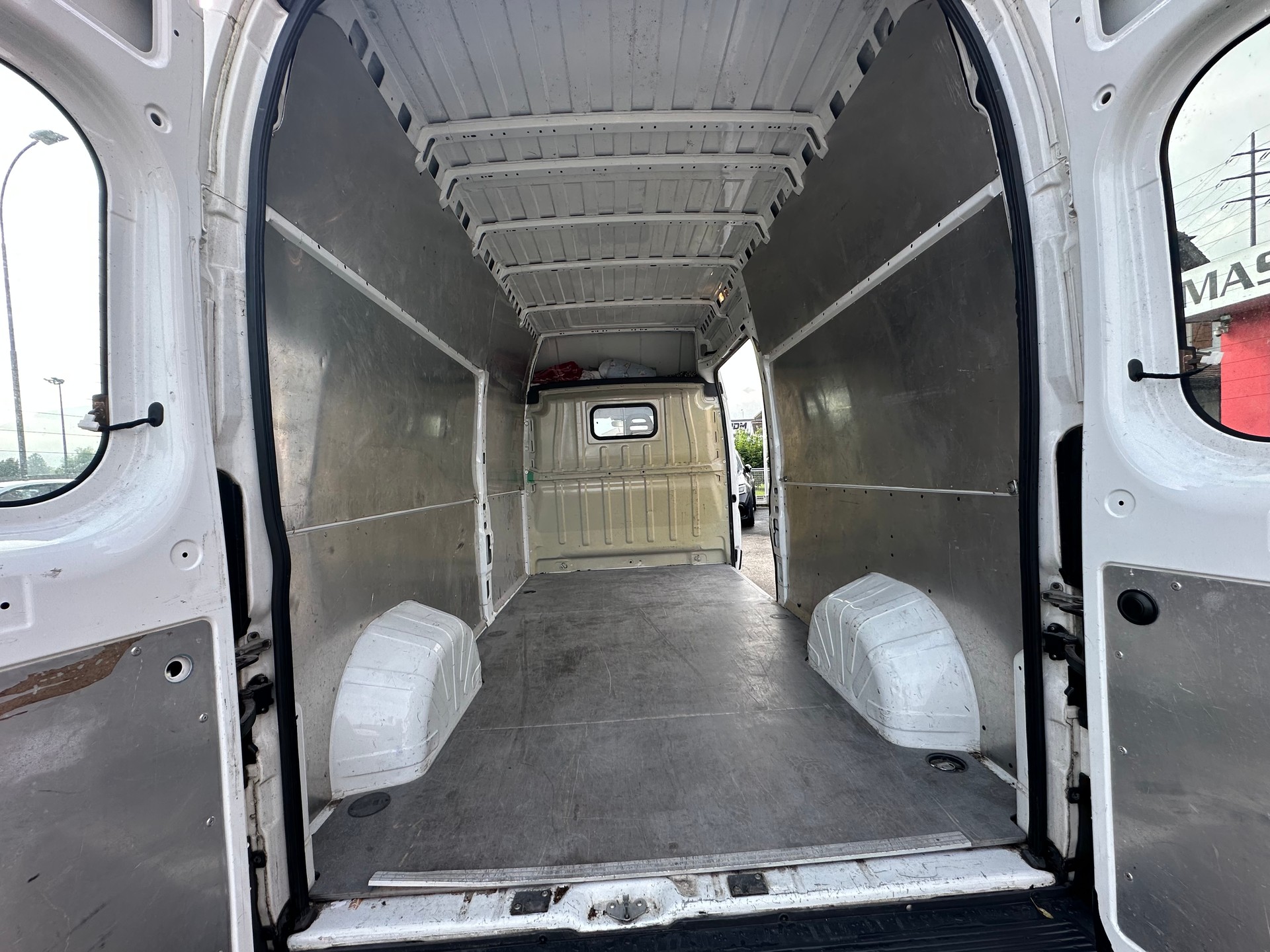 PEUGEOT Boxer 2.0 HDI 335 Active L3H3-image-8