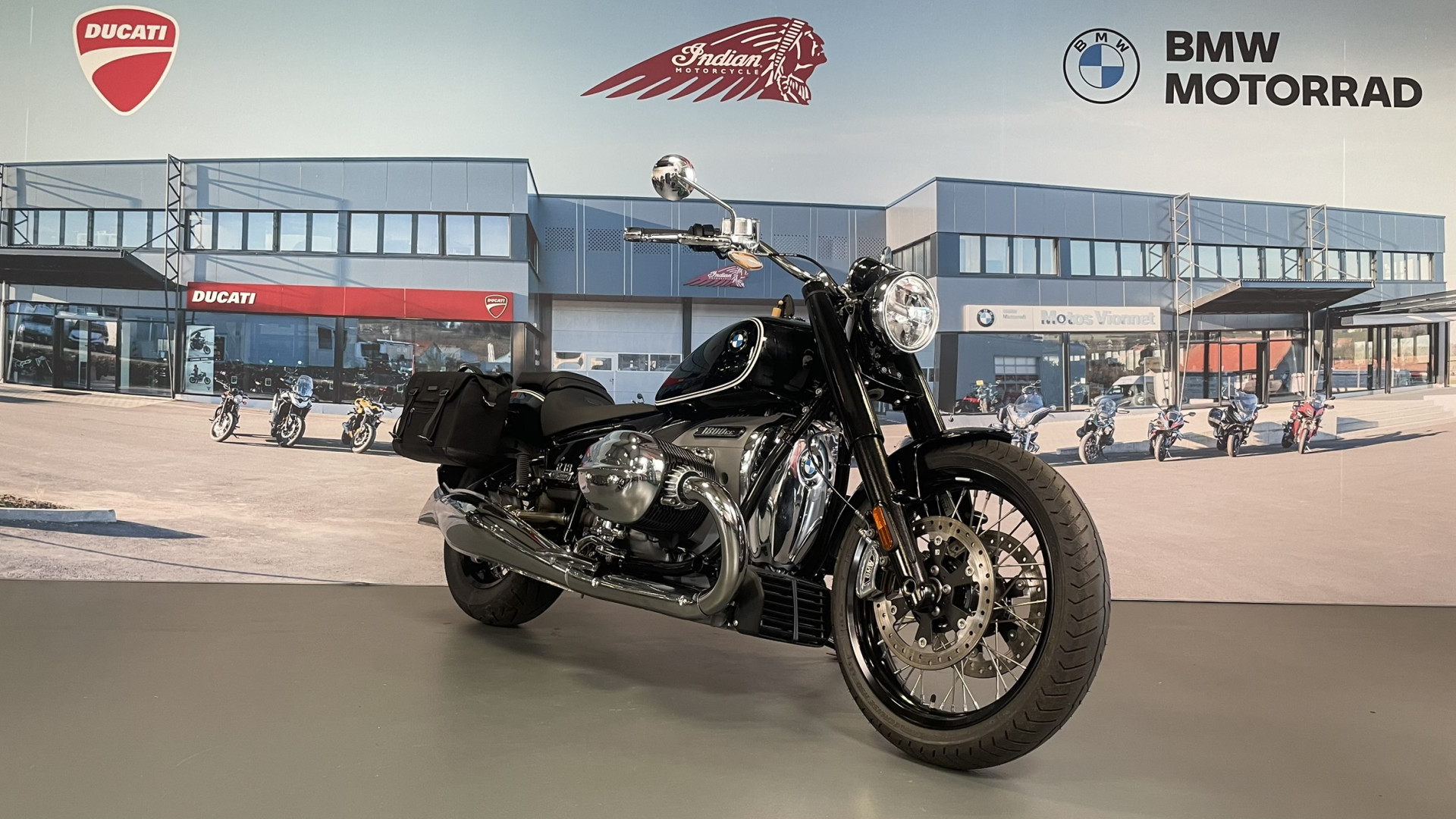BMW R 18