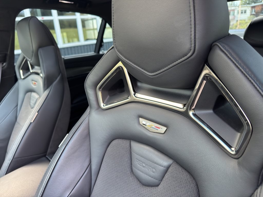 CADILLAC CTS -V Sedan 6.2 Supercharged Automatic * Carbon Paket * Ohne OPF *-image-24
