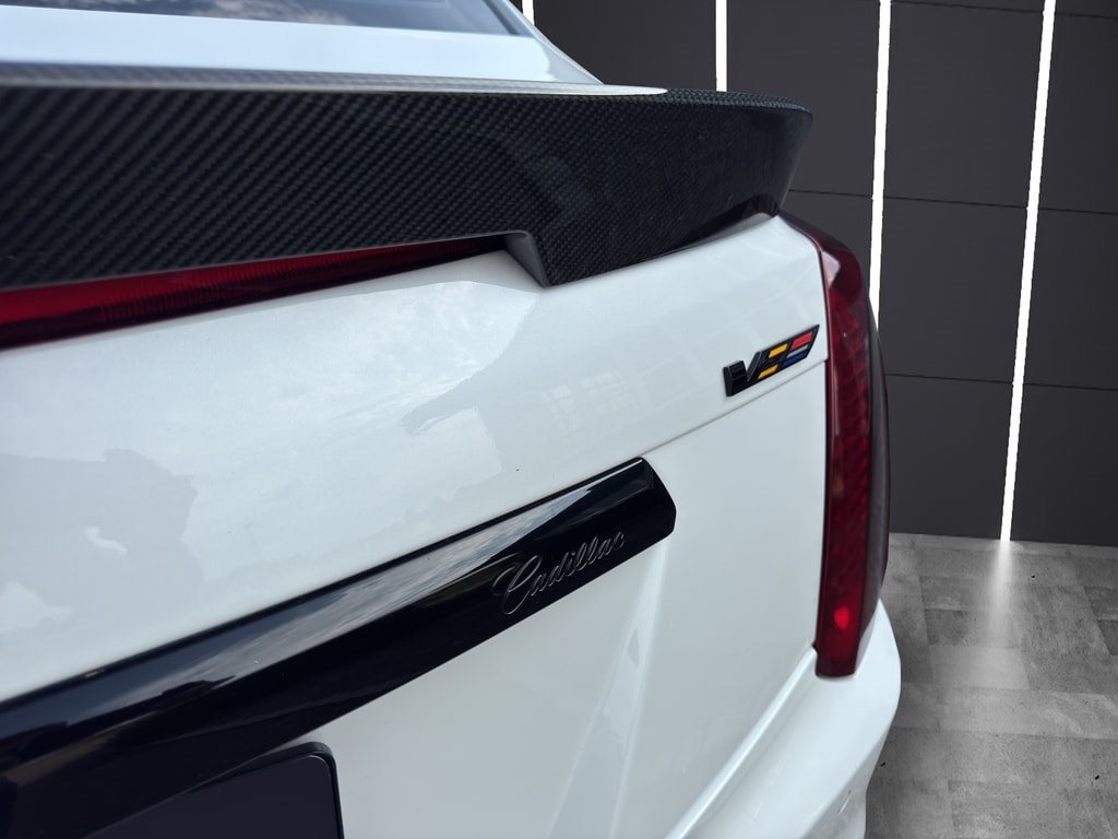 CADILLAC CTS -V Sedan 6.2 Supercharged Automatic * Carbon Paket * Ohne OPF *-image-16