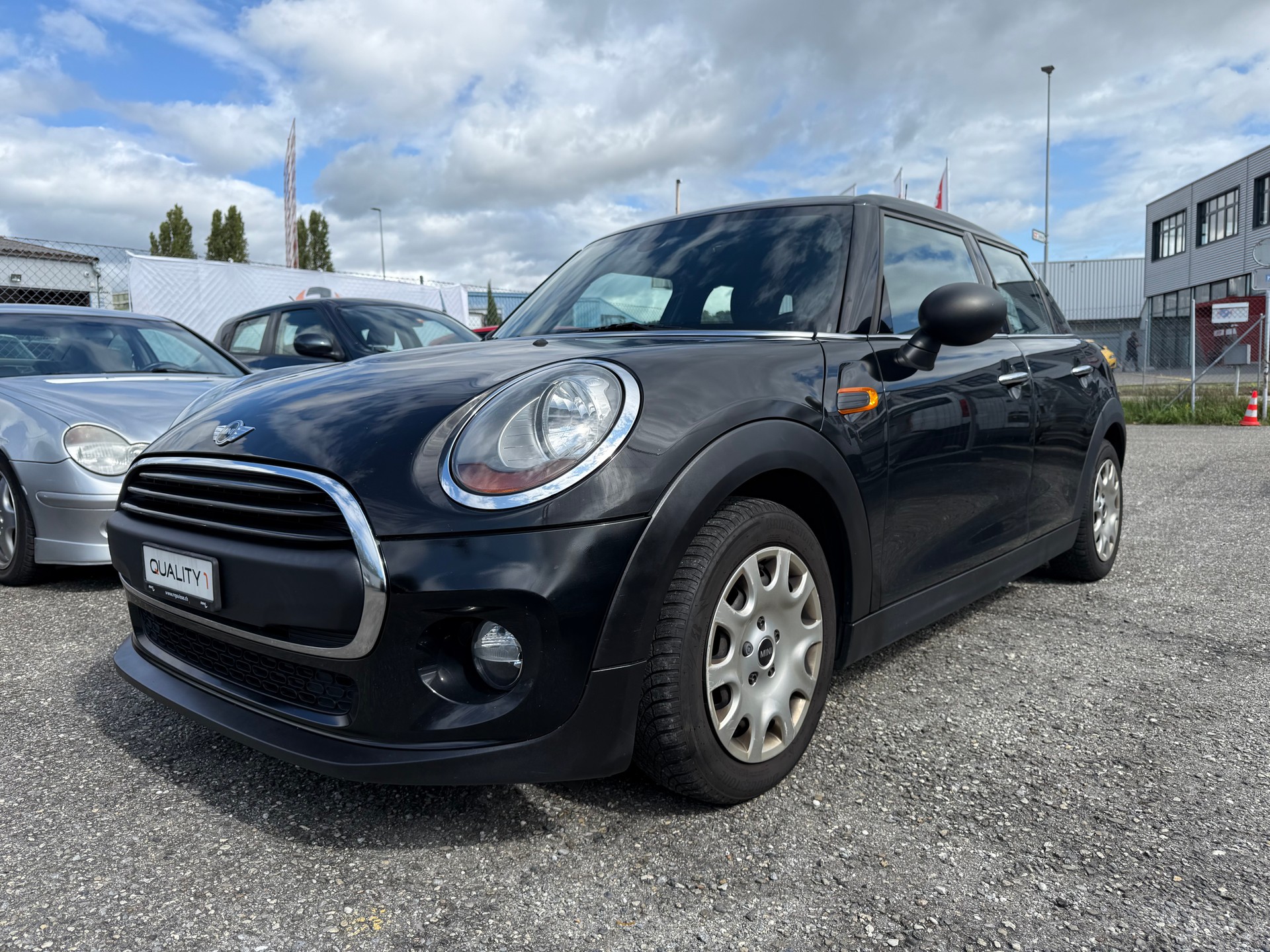 MINI One First Classic Edition-image-1