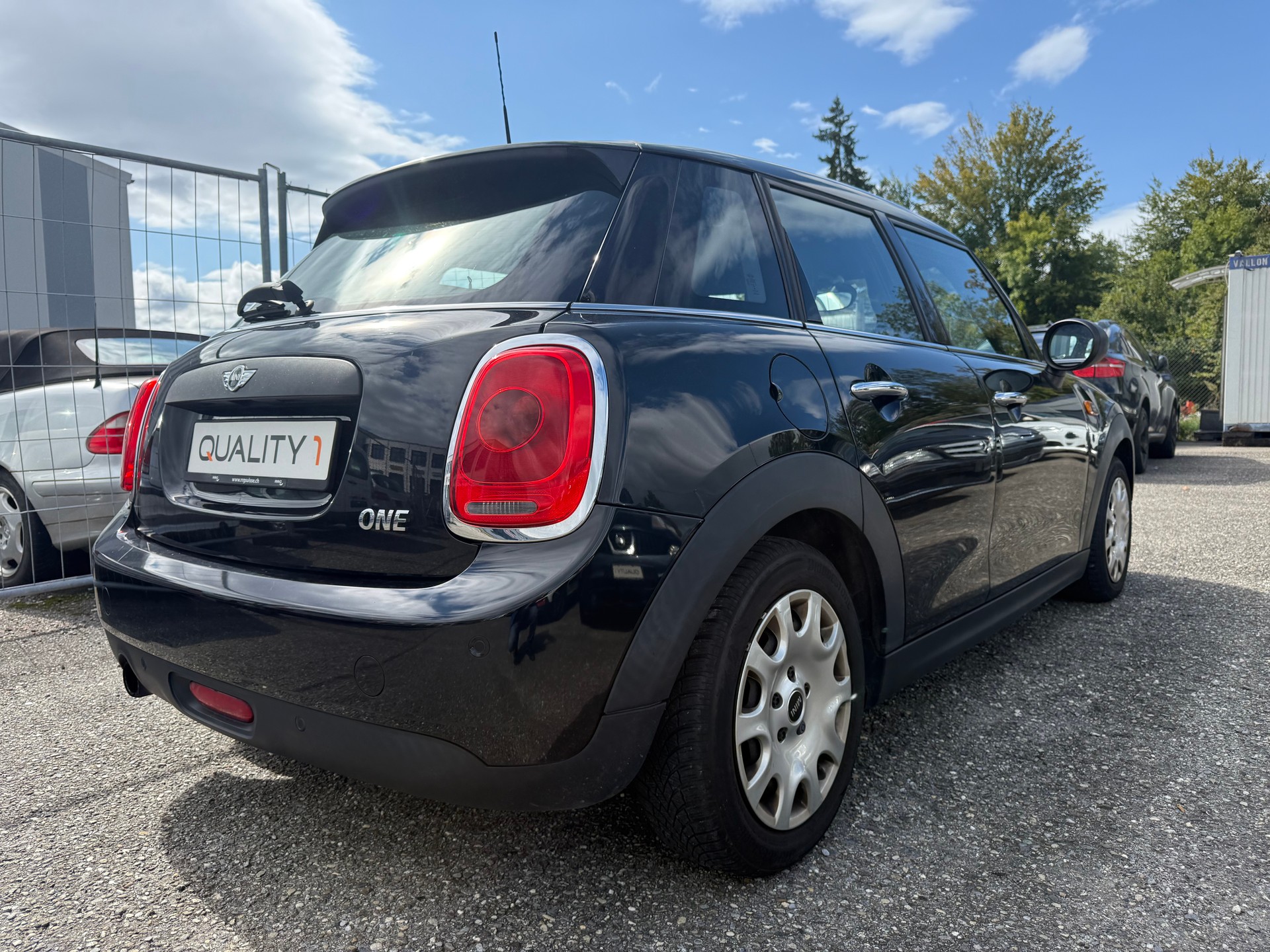 MINI One First Classic Edition-image-3