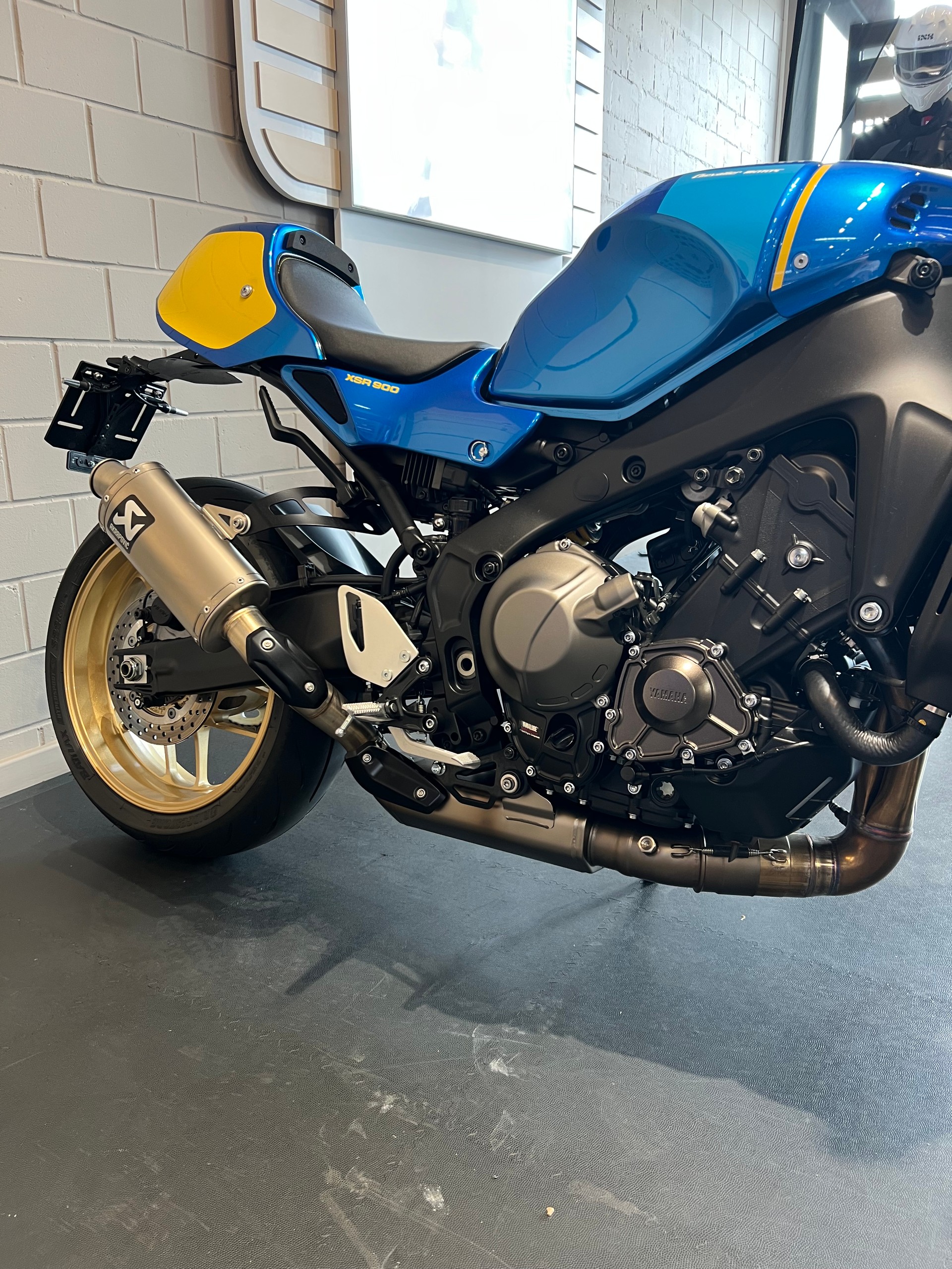 YAMAHA XSR 900-image-3