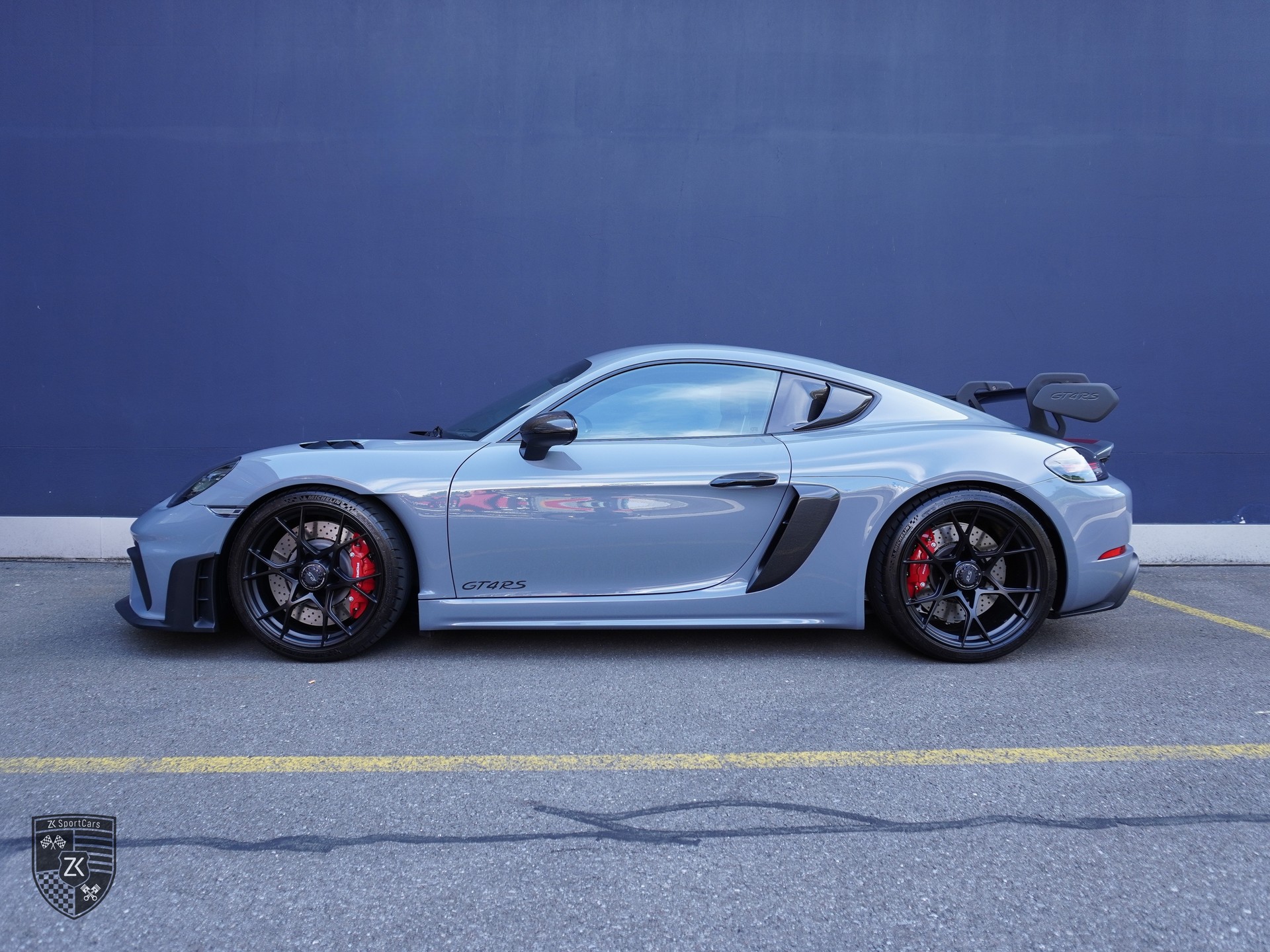 PORSCHE Cayman GT4 RS arktikgrau PDK [ Weissach-Paket ] [ Clubsport-Paket ] [ Liftsystem ] [ Rückfahrkamera ]-image-2