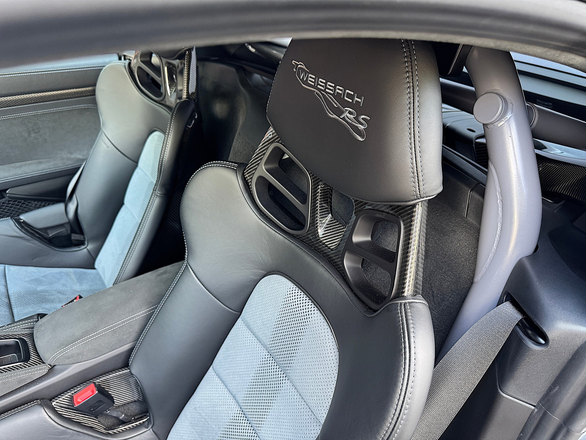 PORSCHE Cayman GT4 RS arktikgrau PDK [ Weissach-Paket ] [ Clubsport-Paket ] [ Liftsystem ] [ Rückfahrkamera ]-image-7