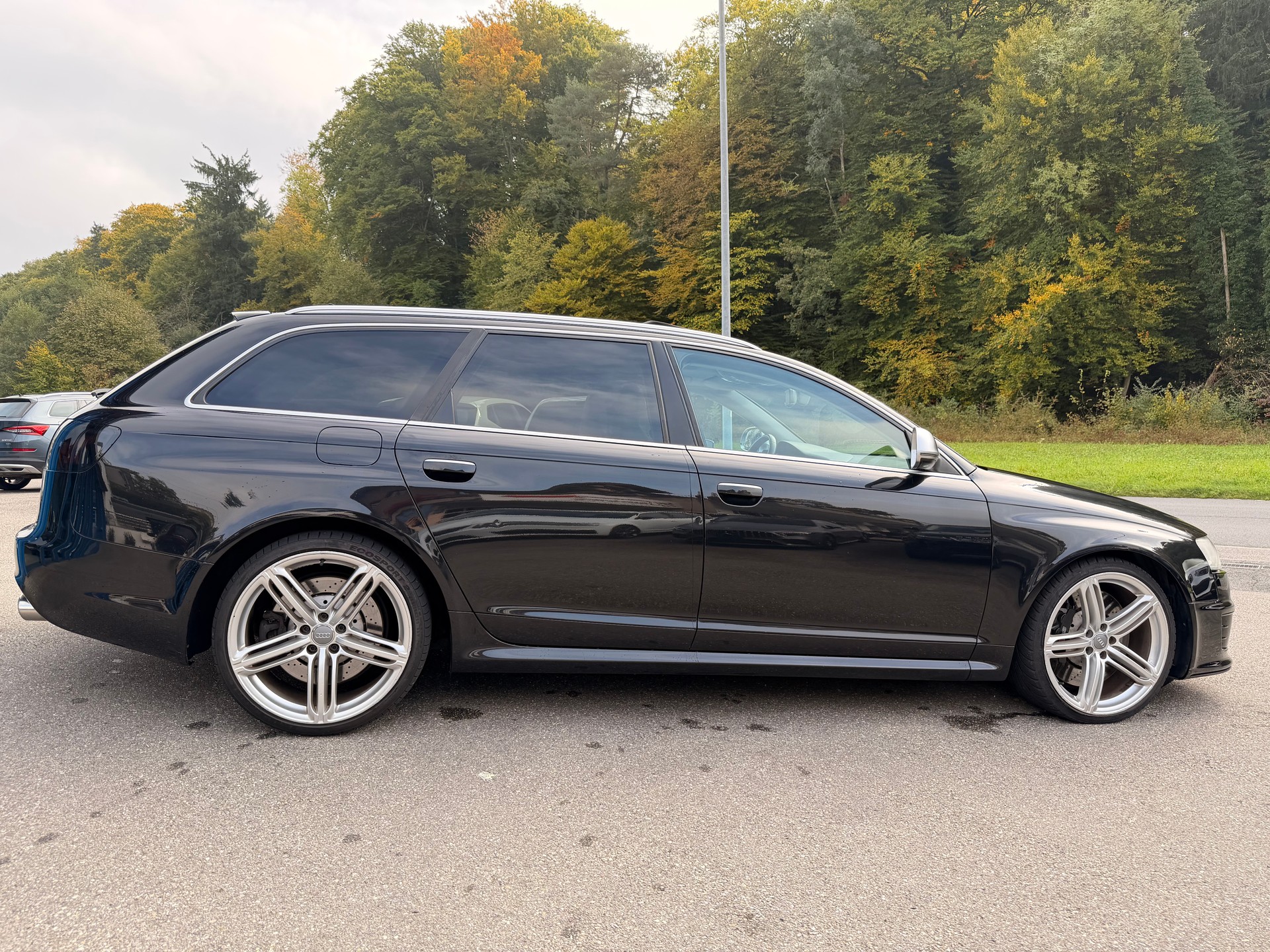AUDI RS6 Avant 5.0 TFSI V10 quattro tiptronic-image-2