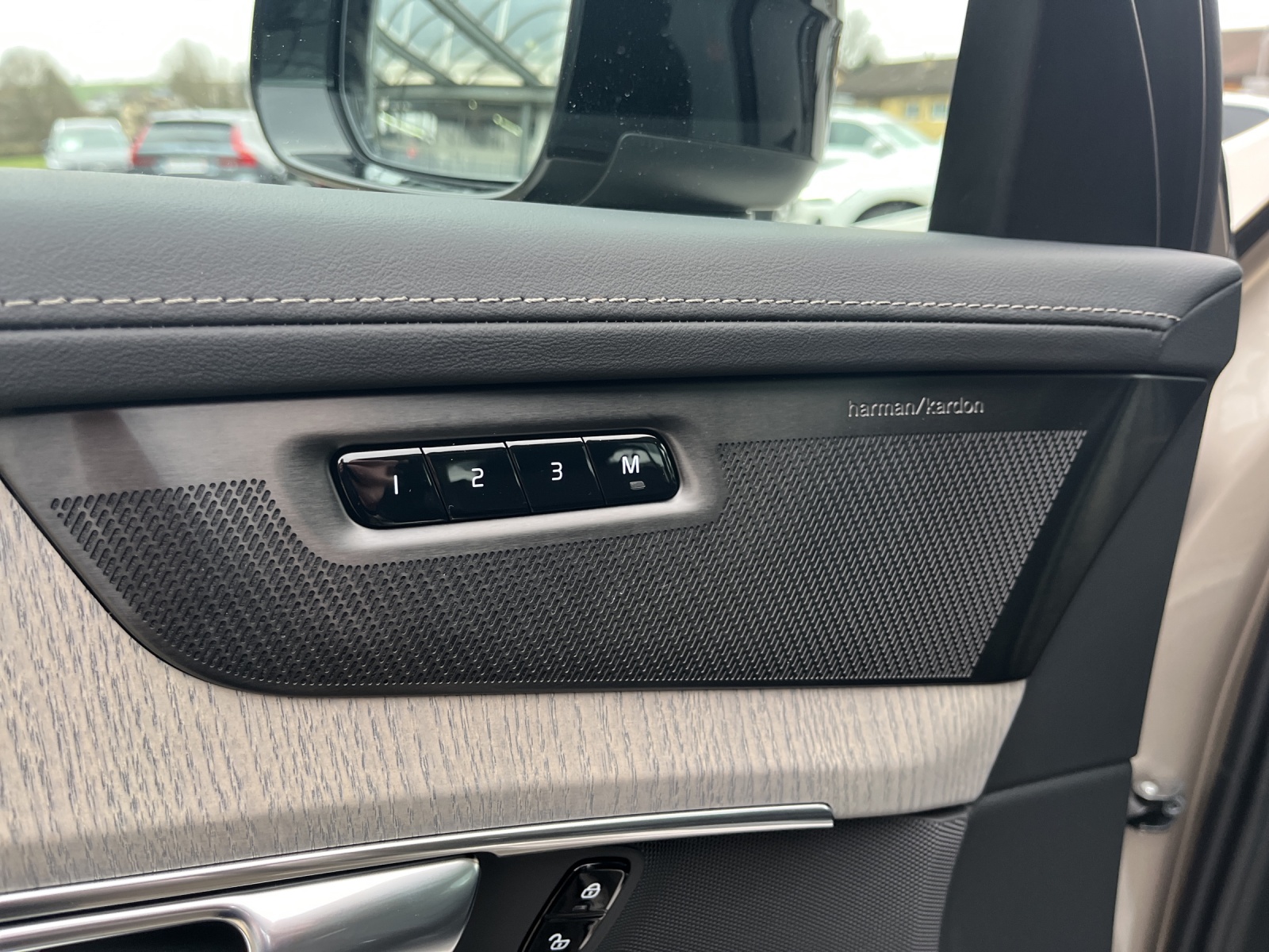 VOLVO XC90 2.0 T8 TE Ultra Dark eAWD-image-26
