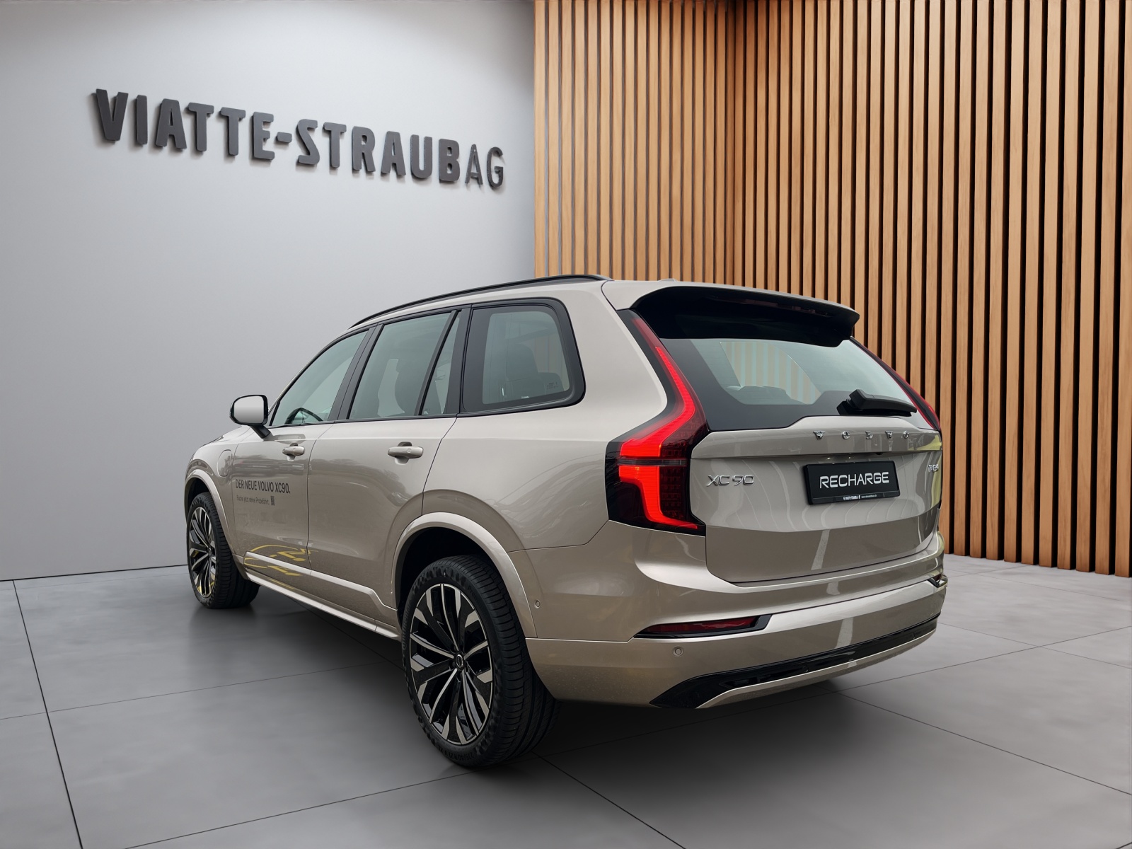 VOLVO XC90 2.0 T8 TE Ultra Dark eAWD-showroom-element-2