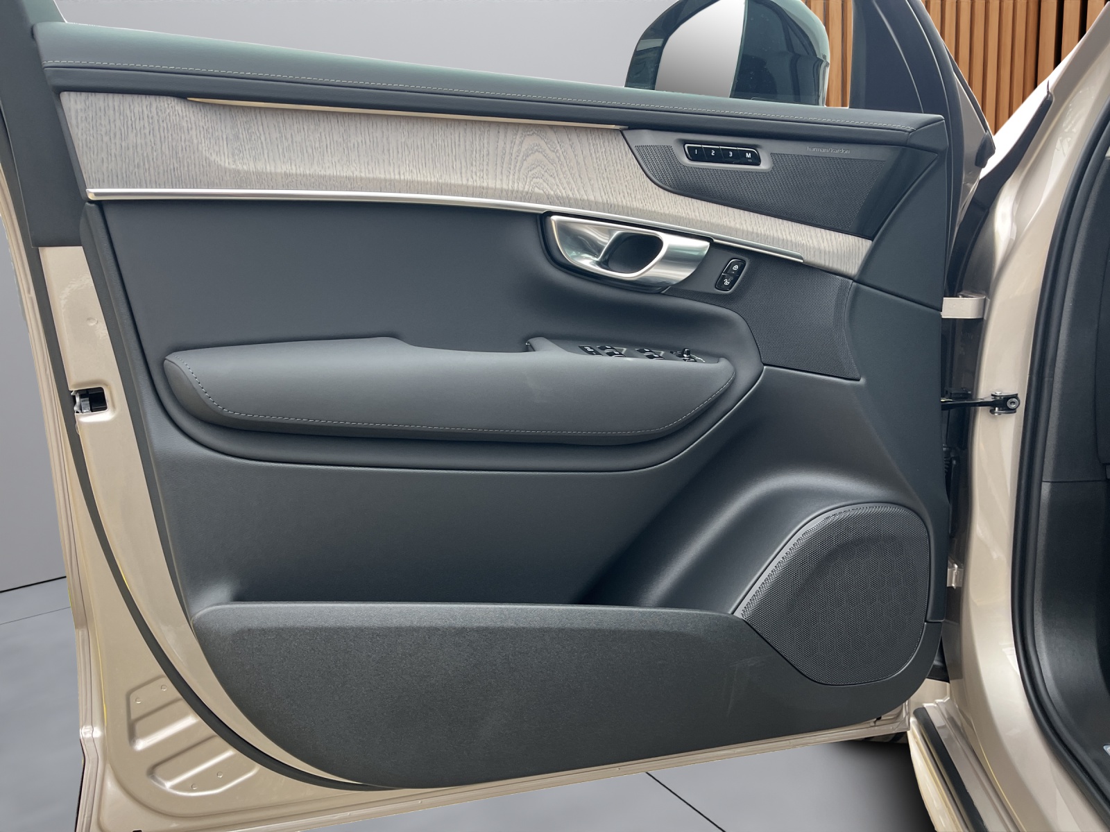 VOLVO XC90 2.0 T8 TE Ultra Dark eAWD-image-16