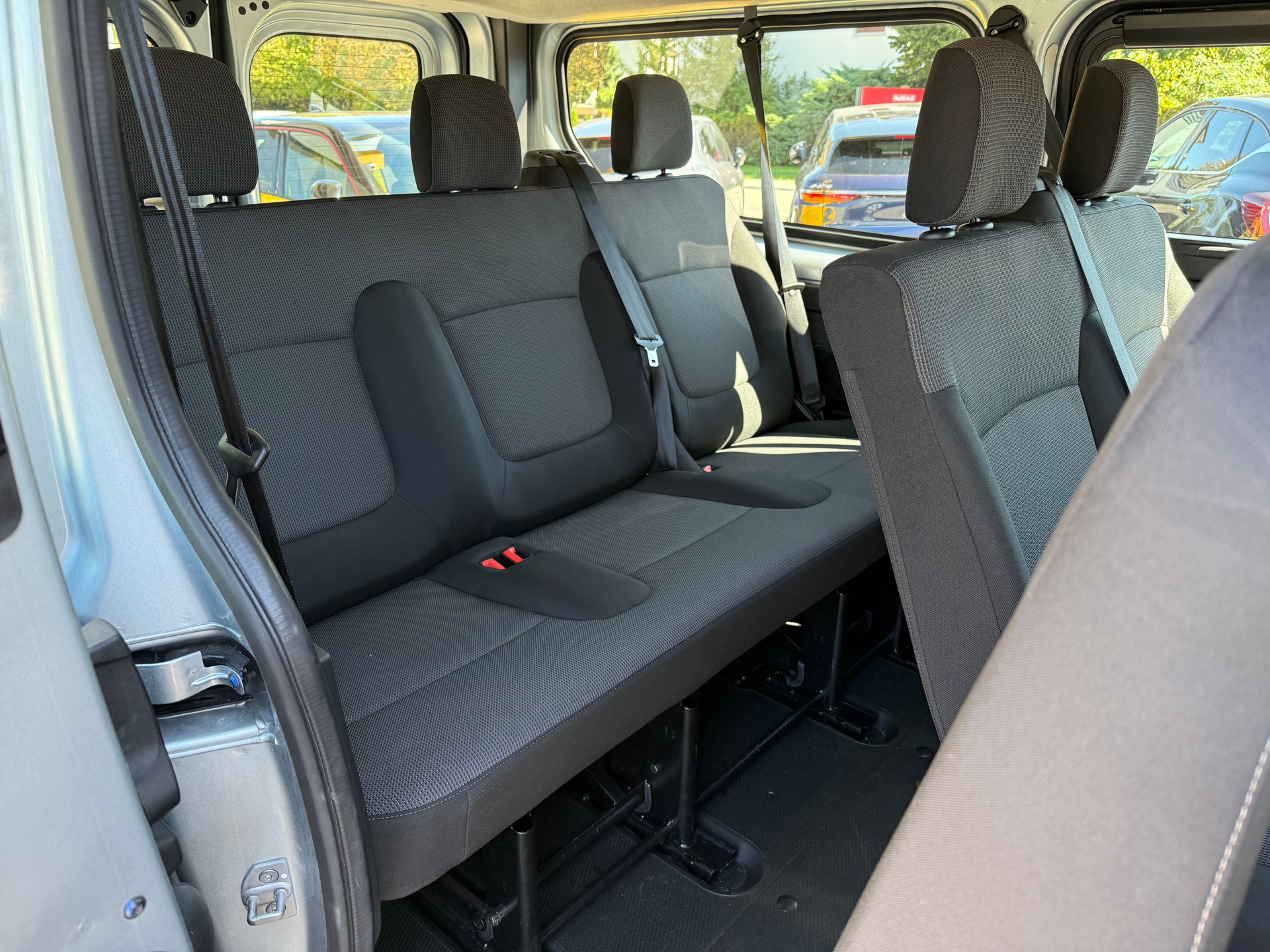 RENAULT Trafic Blue dCi 150 Grand Passenger Evolution EDC-image-11