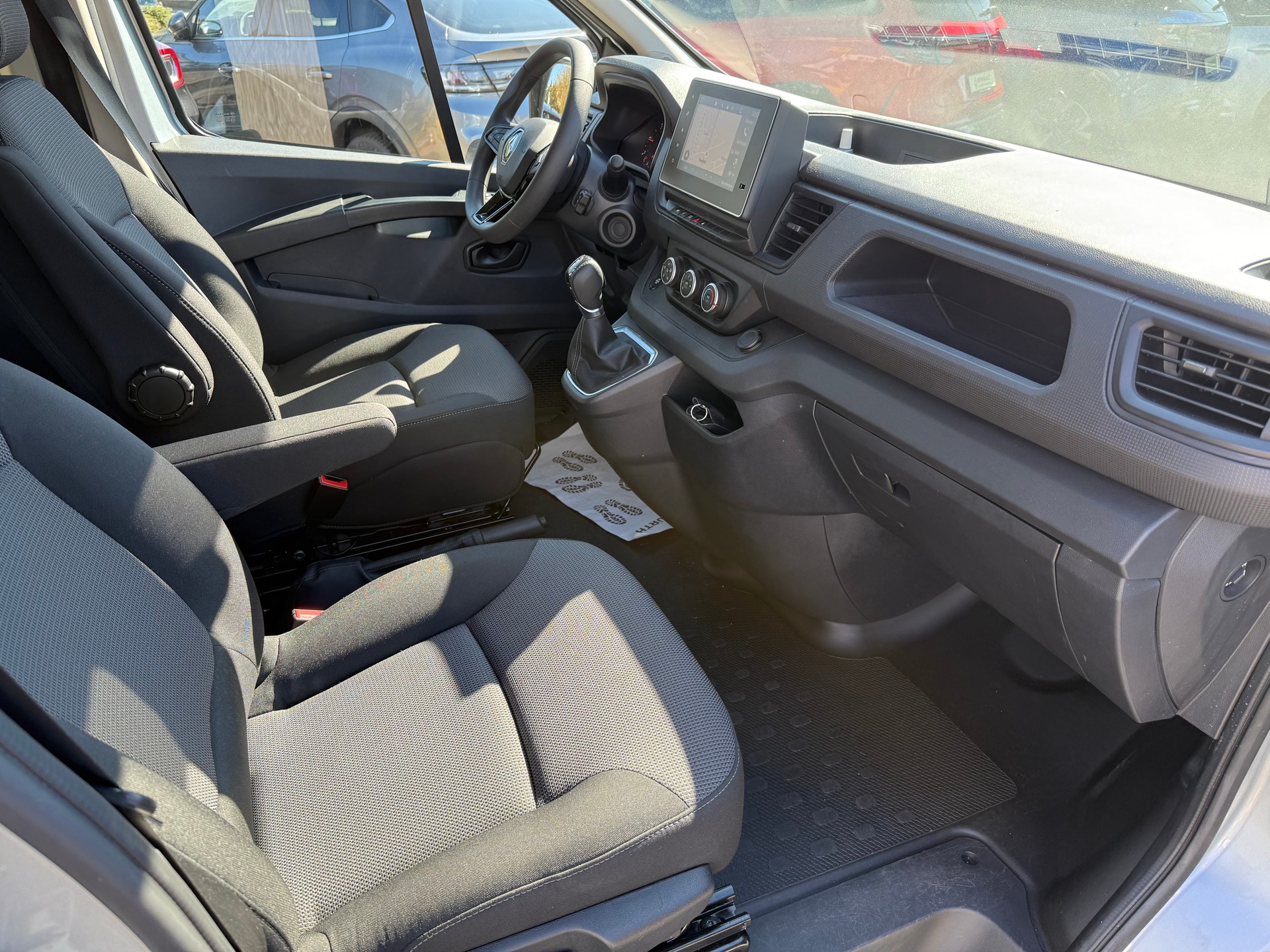 RENAULT Trafic Blue dCi 150 Grand Passenger Evolution EDC-image-8