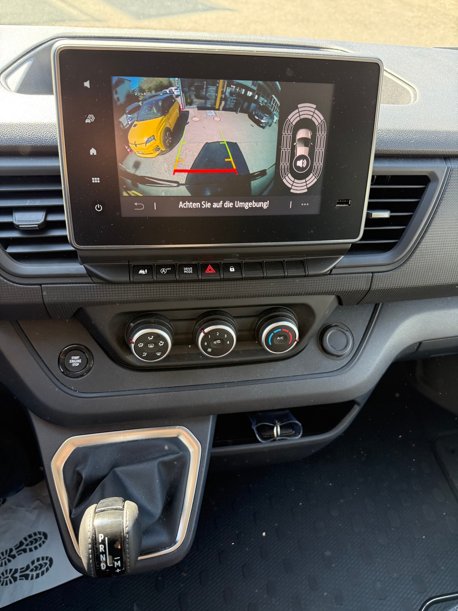 RENAULT Trafic Blue dCi 150 Grand Passenger Evolution EDC-image-14