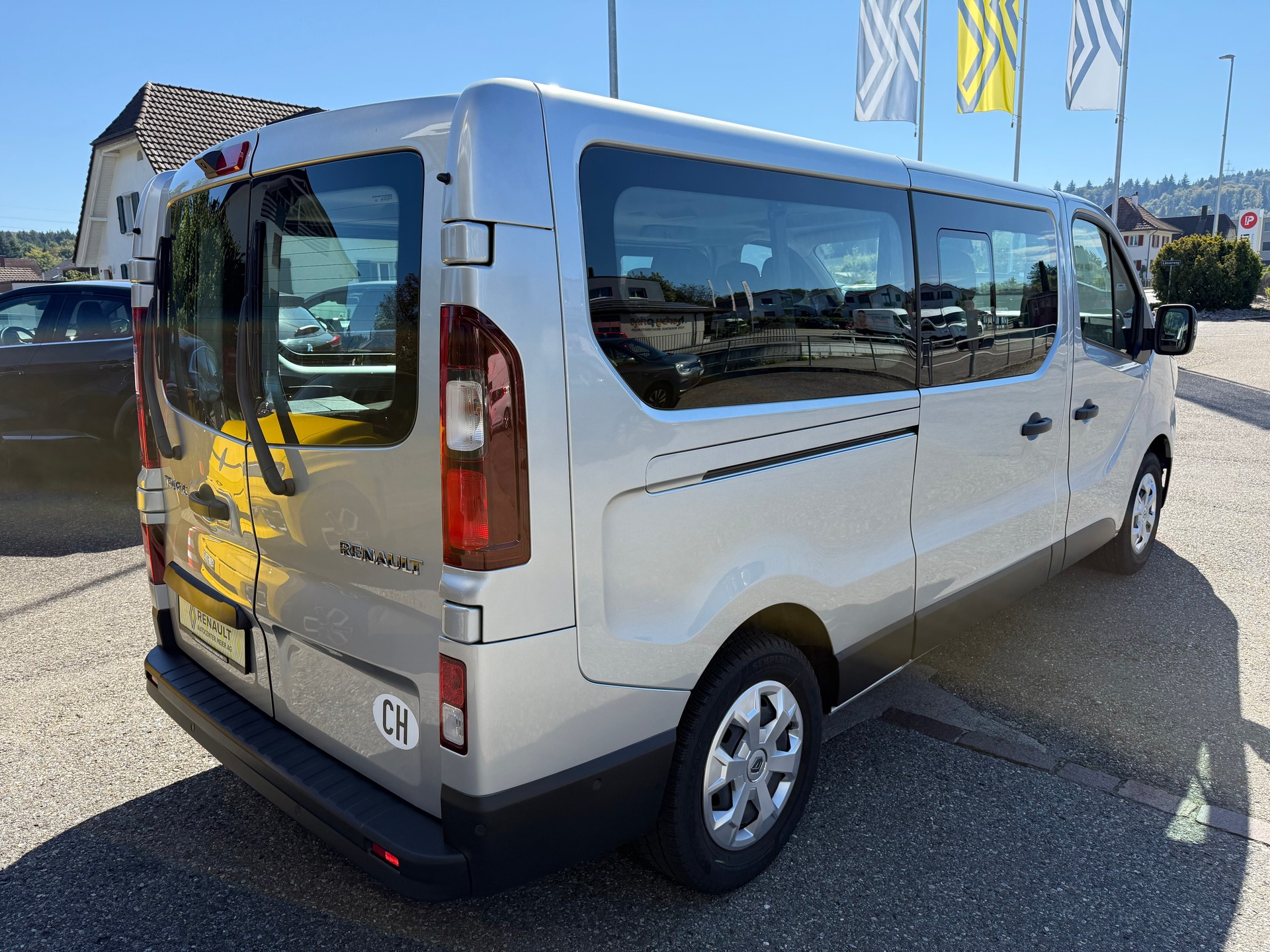 RENAULT Trafic Blue dCi 150 Grand Passenger Evolution EDC-image-5