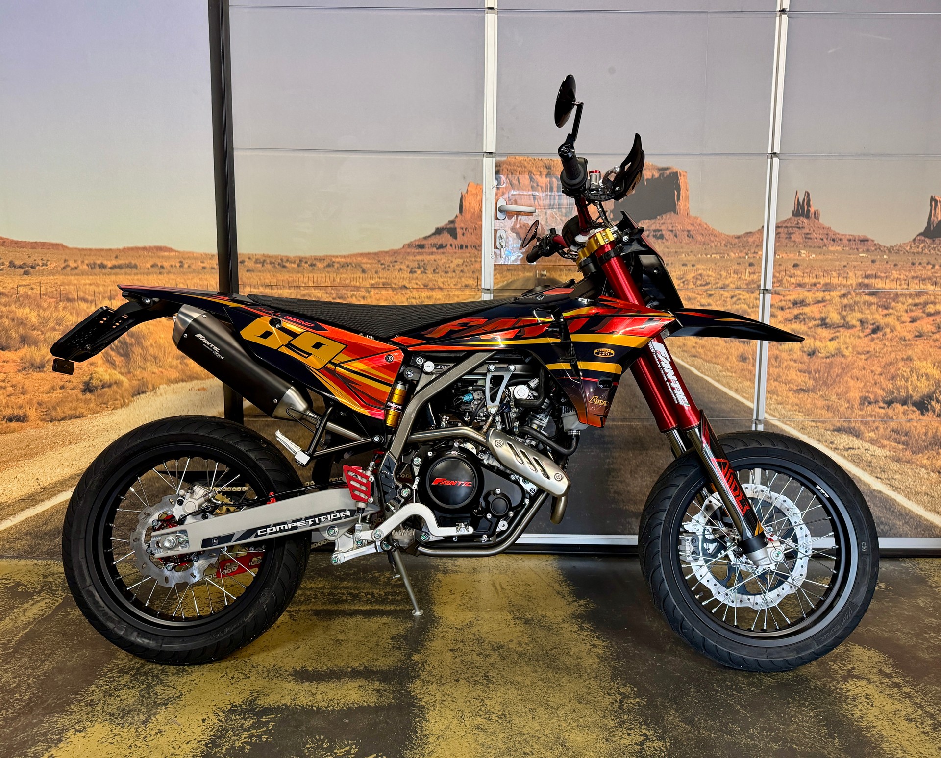 FANTIC XMF 125 Motard-image-3
