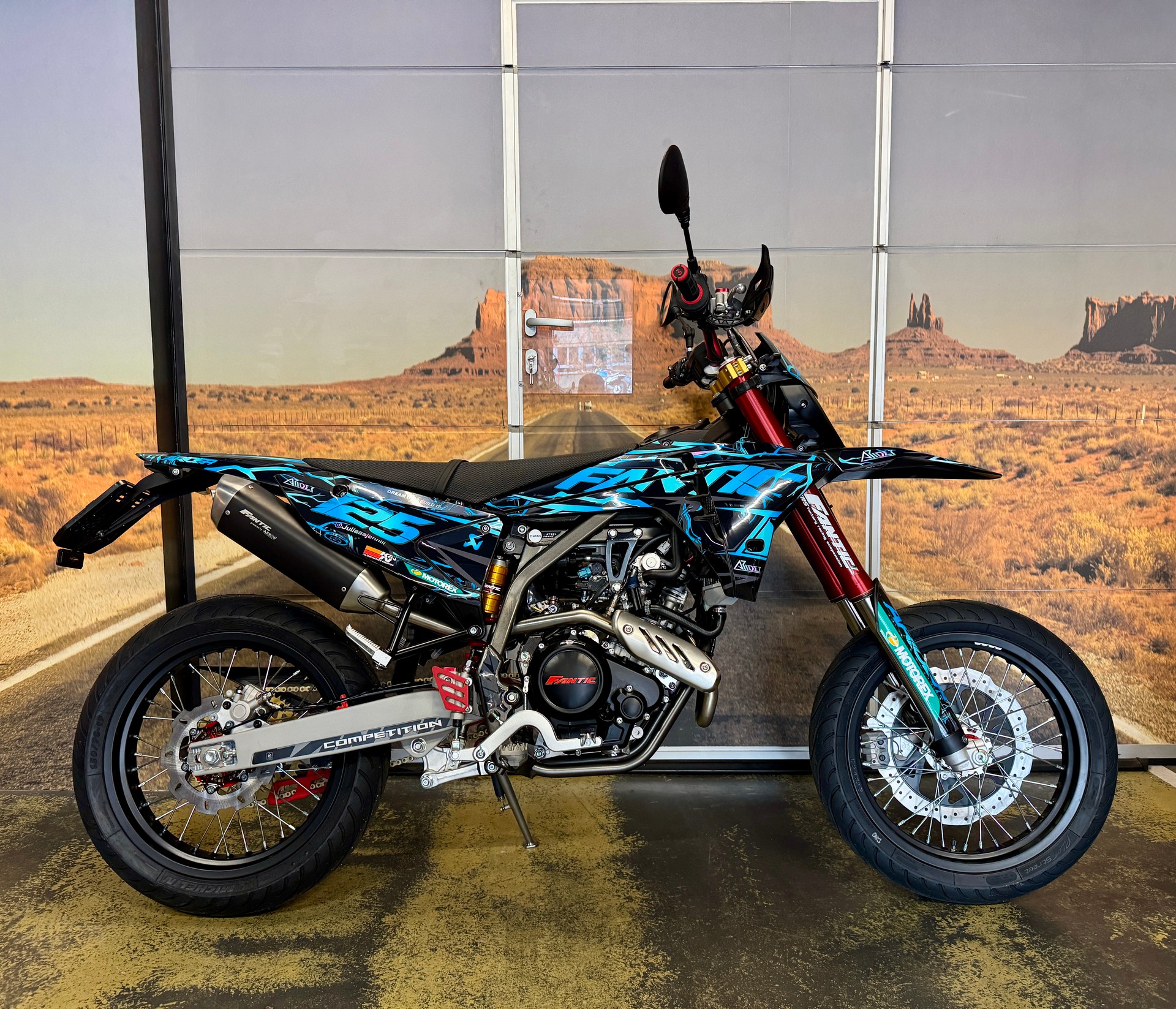 FANTIC XMF 125 Motard-image-4