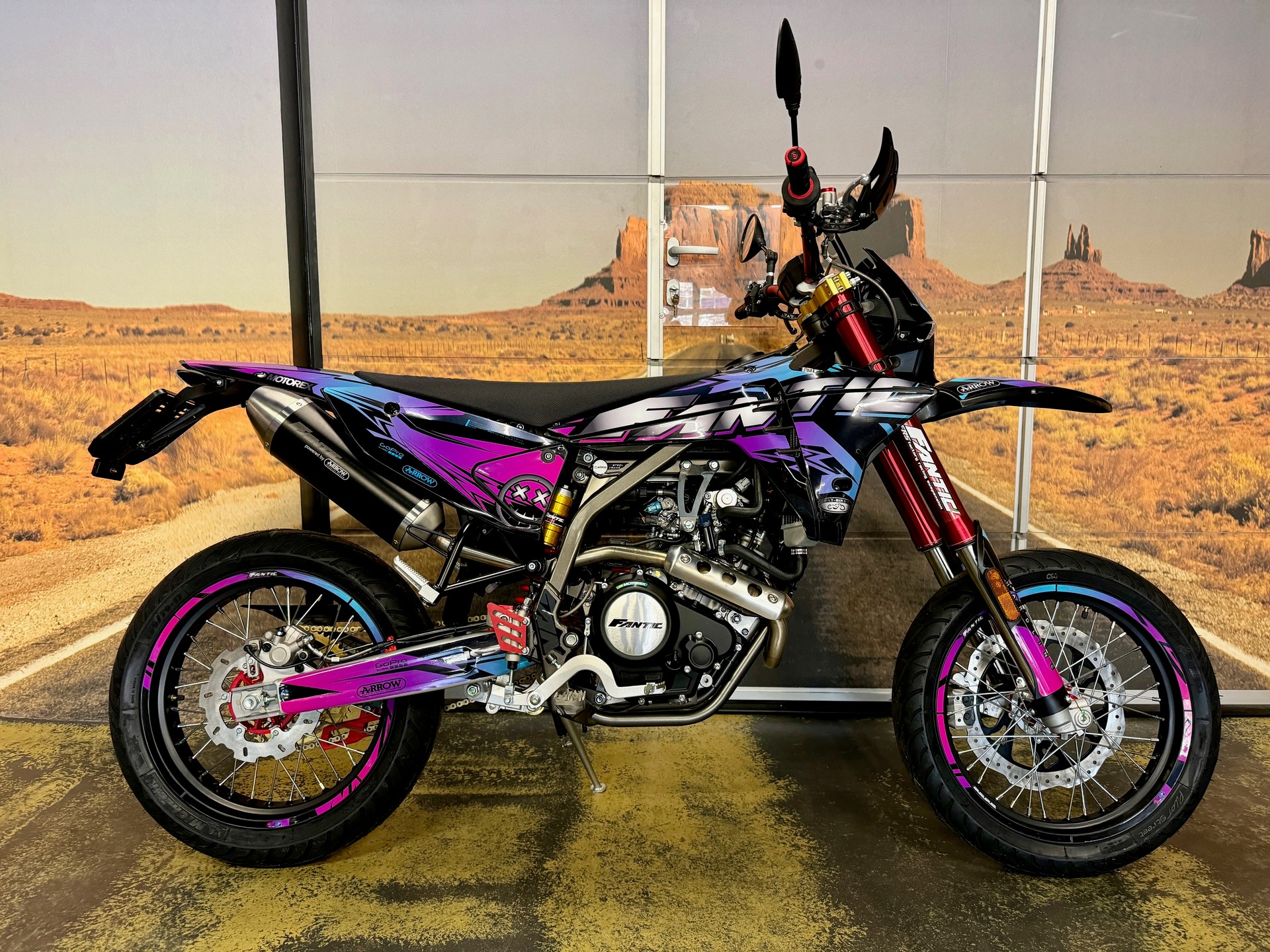 FANTIC XMF 125 Motard-image-9