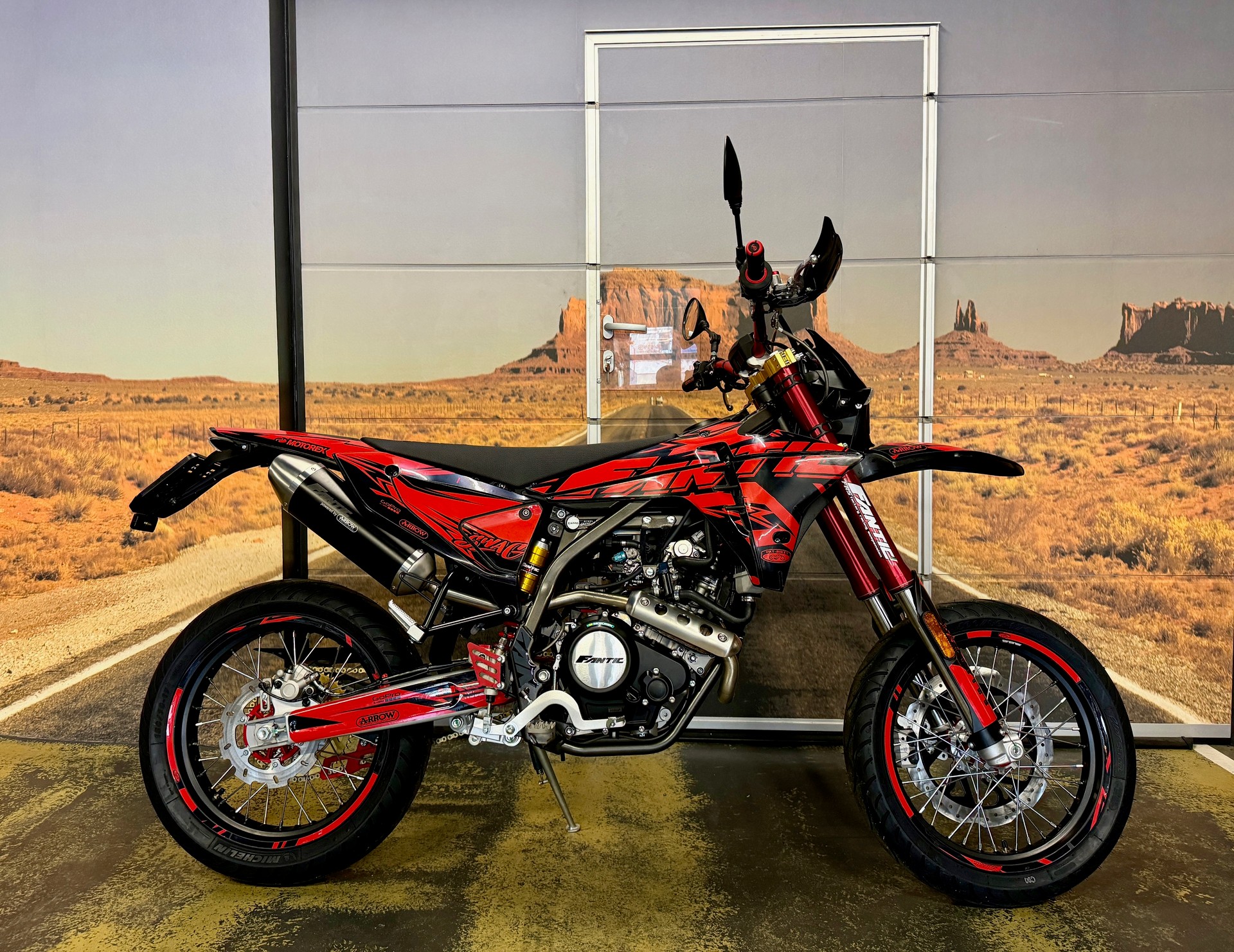 FANTIC XMF 125 Motard-image-8
