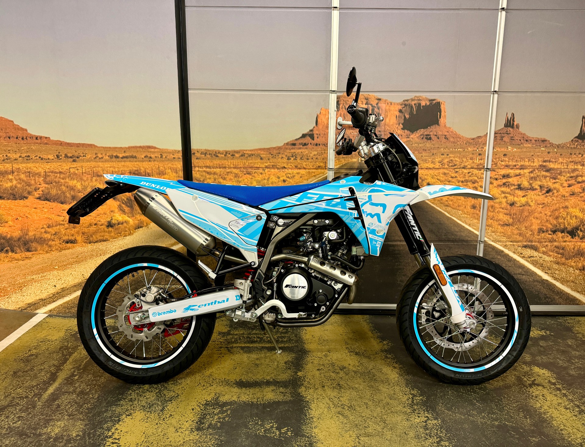 FANTIC XMF 125 Motard-image-11