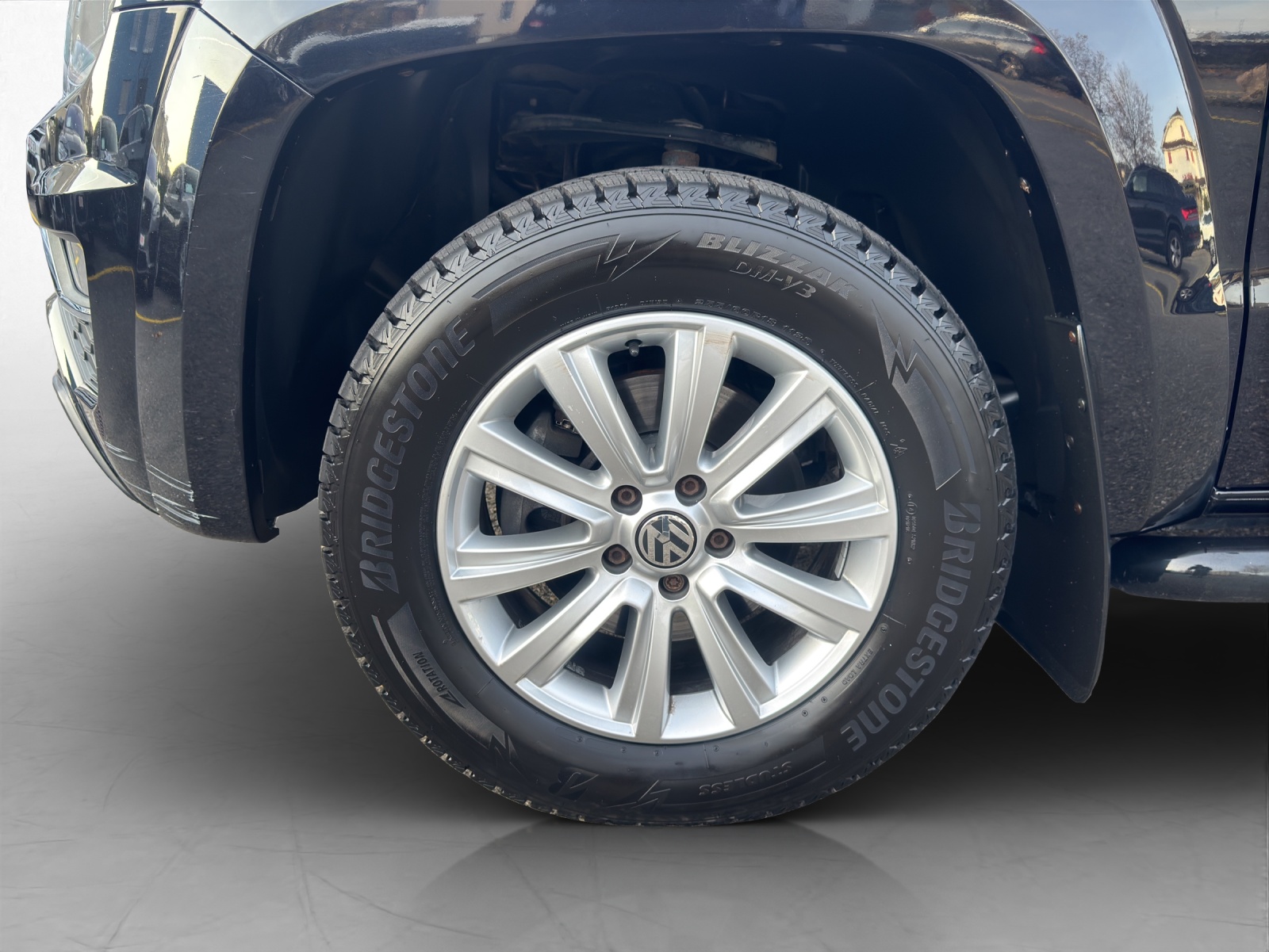 VW Amarok 3.0TDI Crossline 4Motion Automatic-image-15