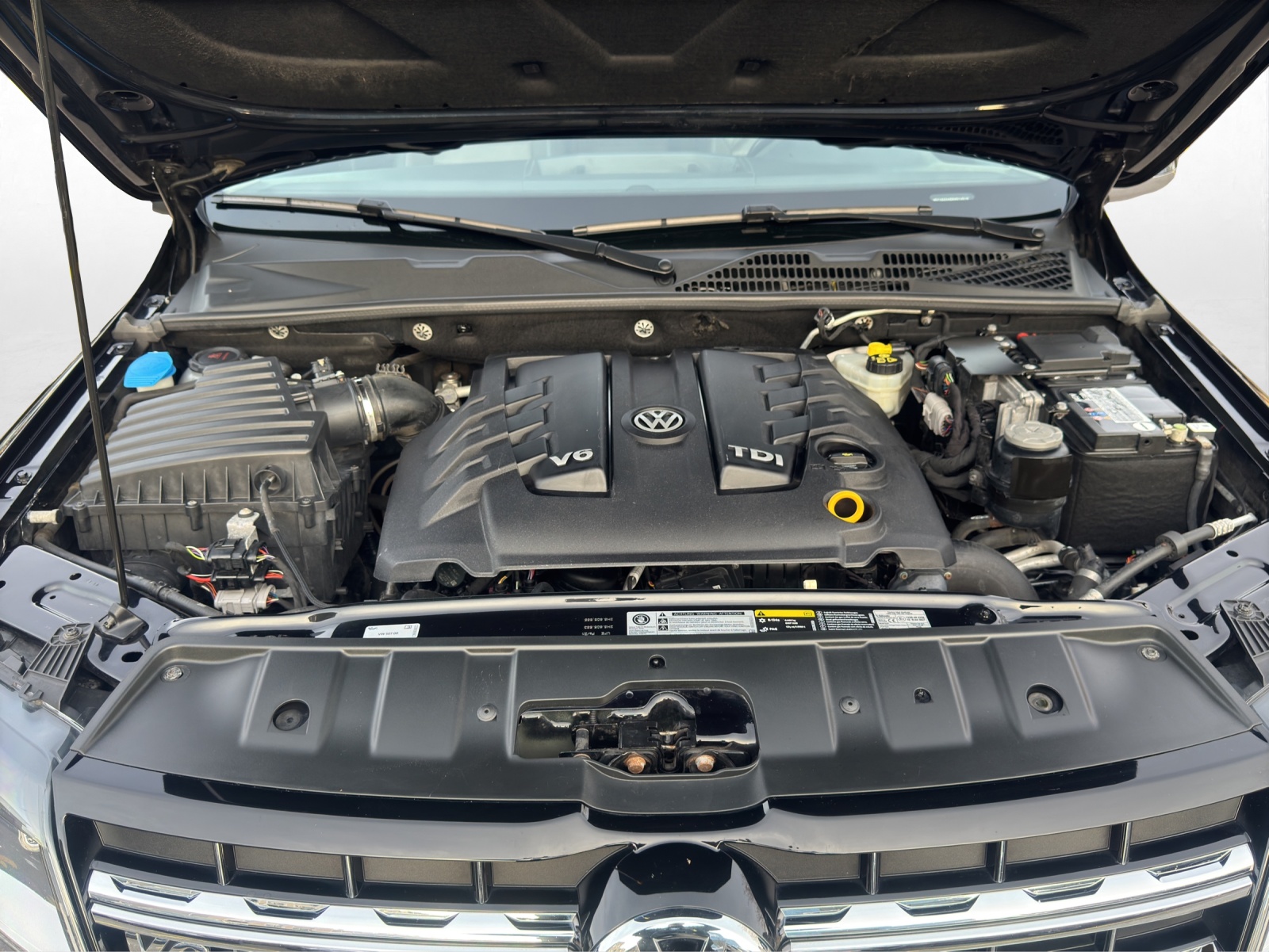VW Amarok 3.0TDI Crossline 4Motion Automatic-image-14
