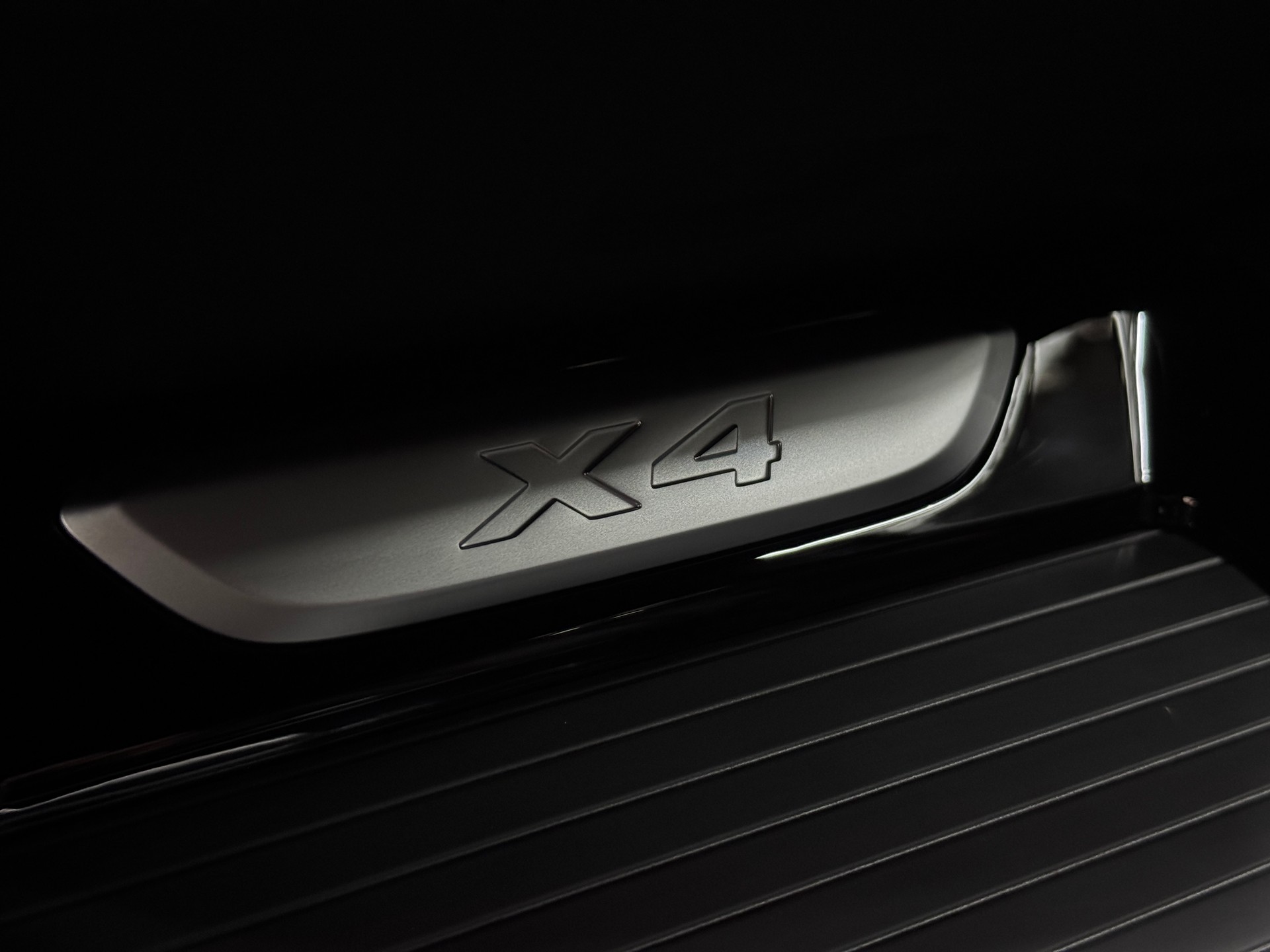 BMW X4 30d xDrive SAG *ab CHF 349.-/ Monat*-image-17