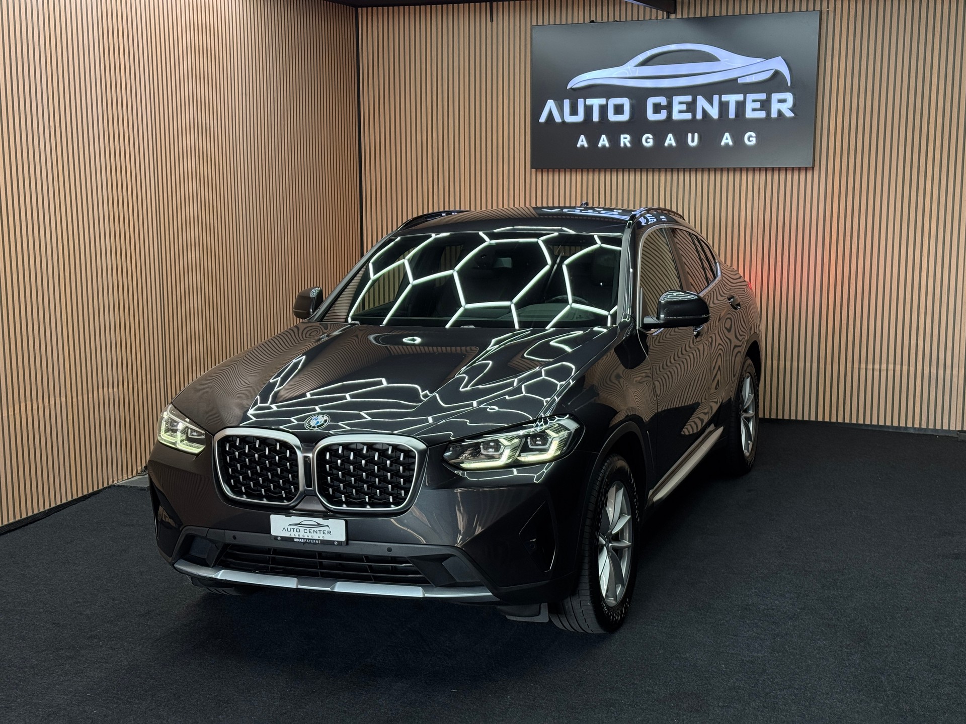 BMW X4 30d xDrive SAG *ab CHF 349.-/ Monat*-image-2