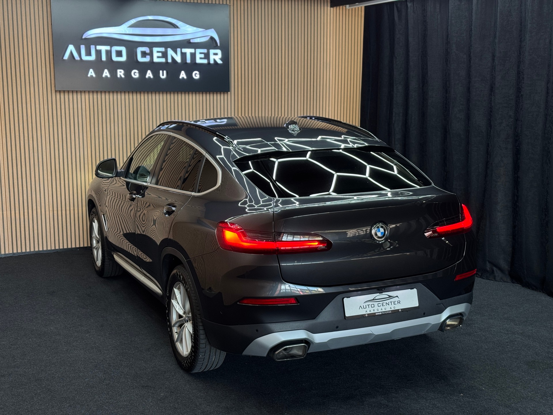 BMW X4 30d xDrive SAG *ab CHF 349.-/ Monat*-image-3