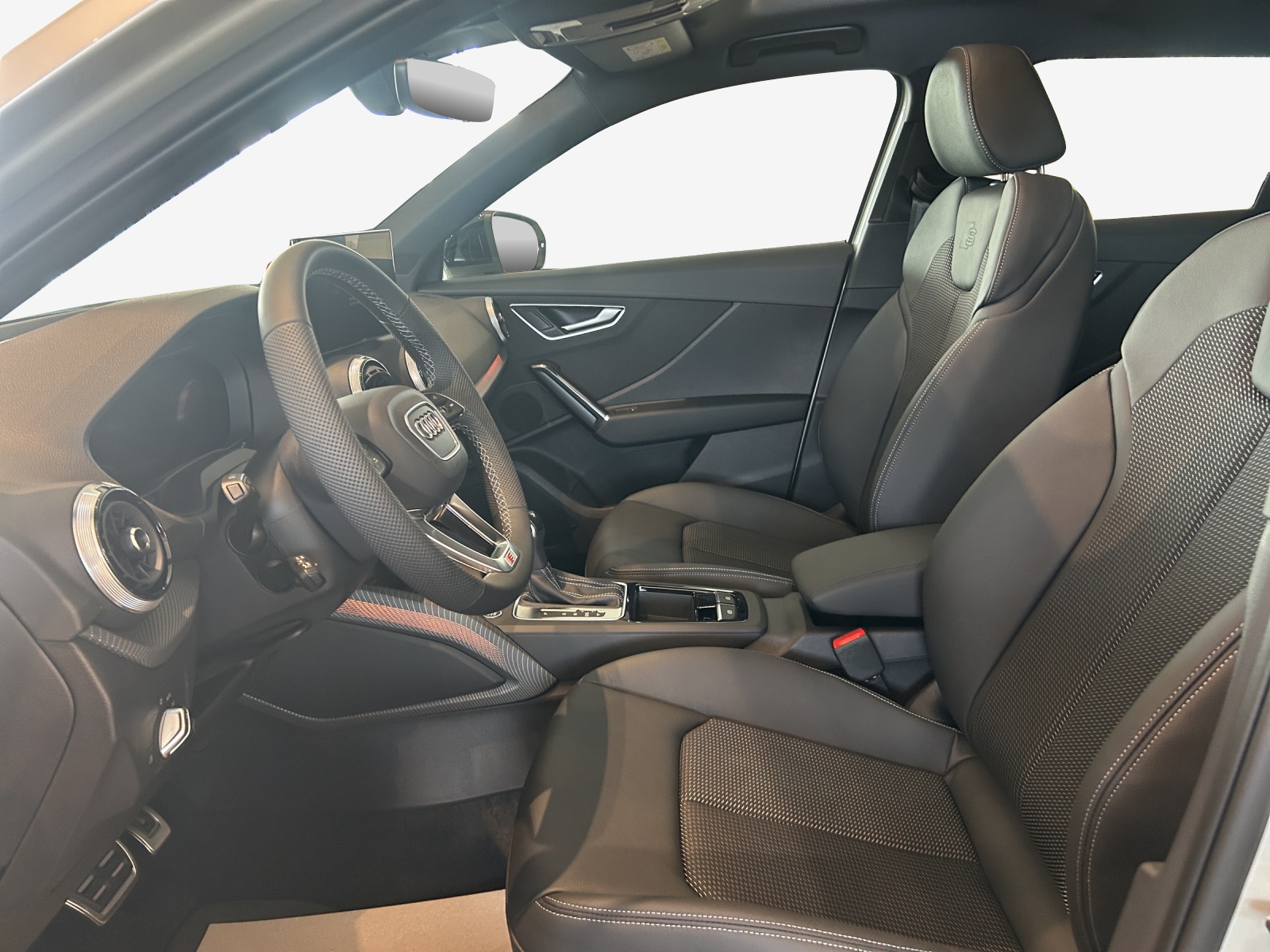 AUDI Q2 35 TFSI advanced S-tronic-image-7