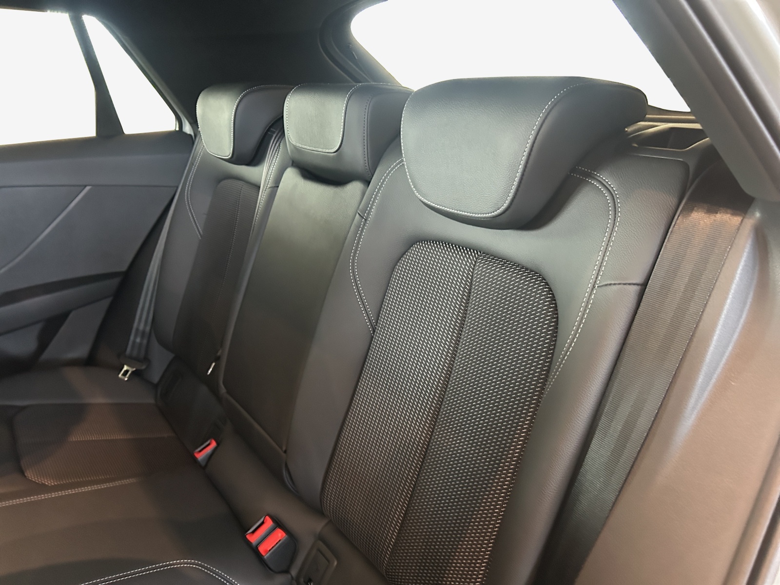 AUDI Q2 35 TFSI advanced S-tronic-image-11